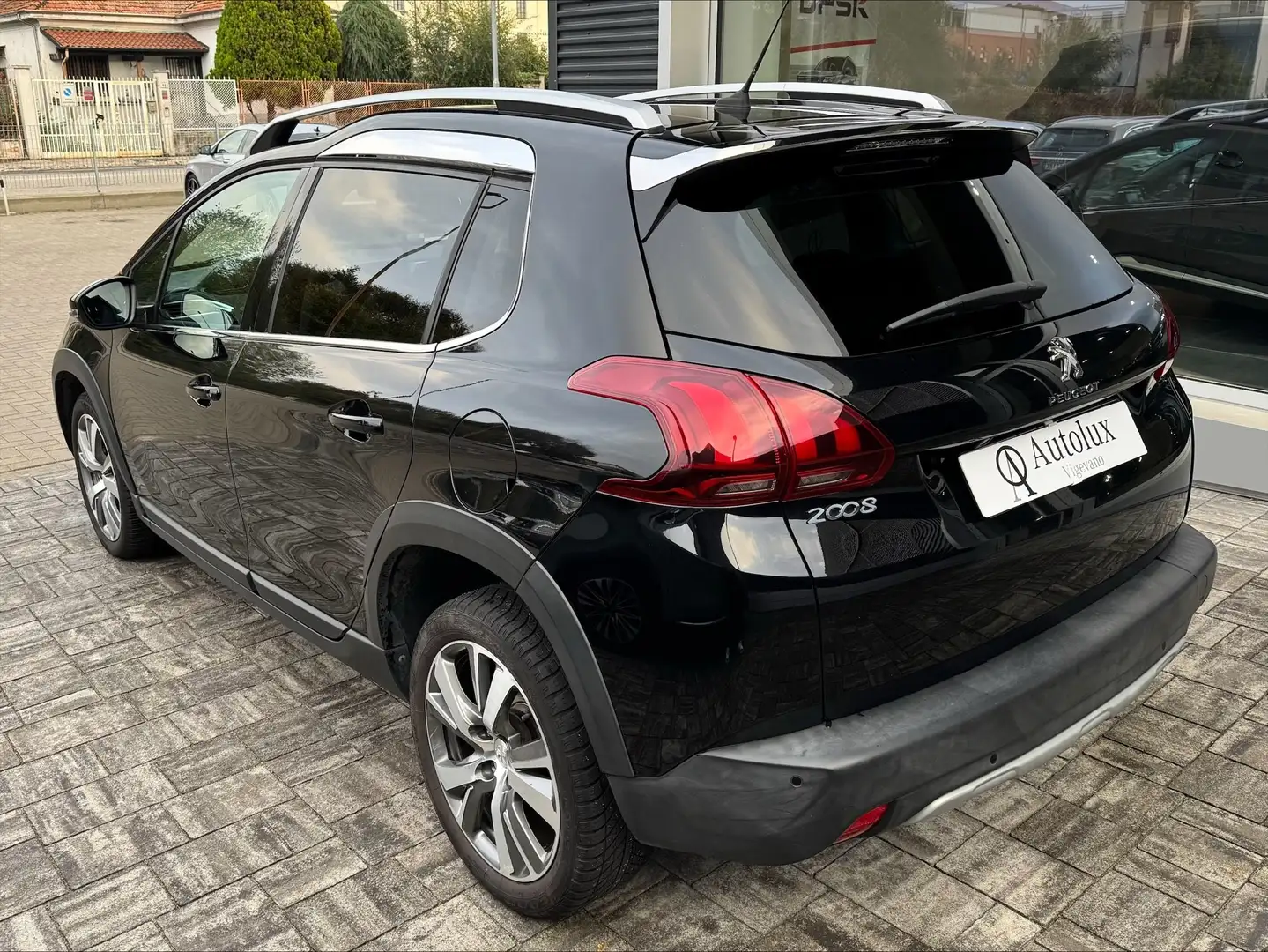 Peugeot 2008 2008 1.6 bluehdi Allure 100cv my16 Zwart - 2