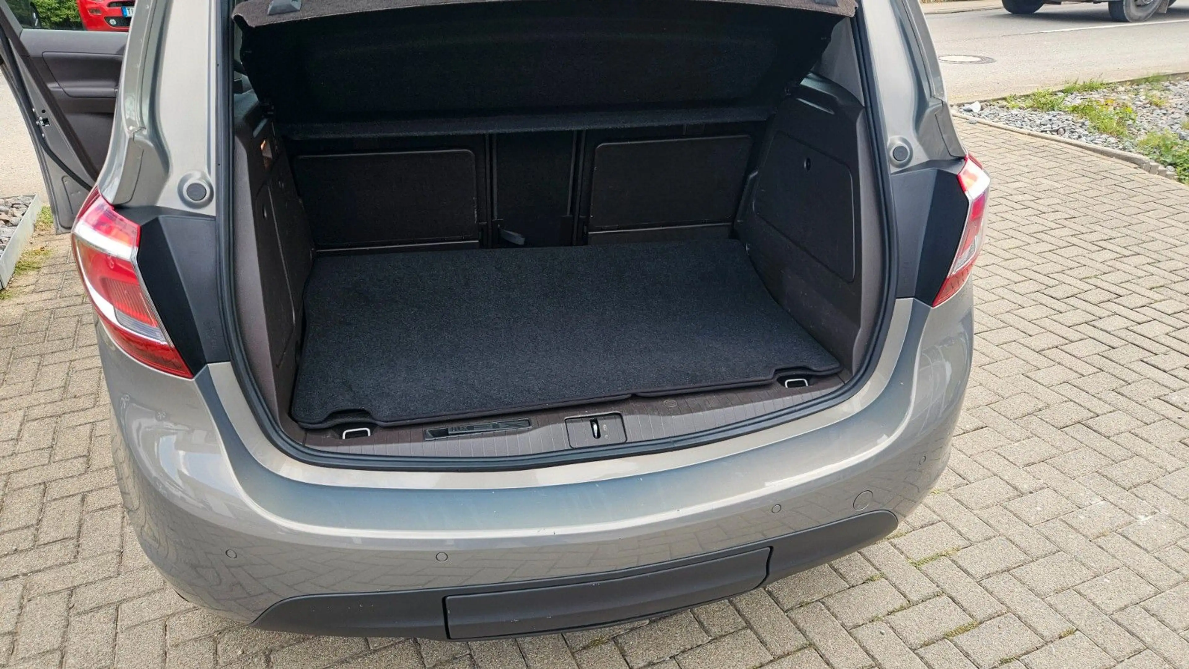 Opel Meriva B Innovation — photo 9
