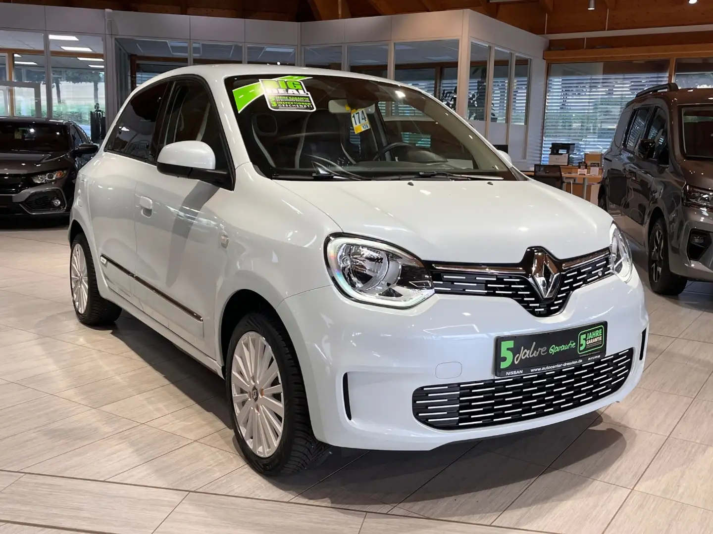 Renault Twingo Vibes Electric SitzH+Kam.+KlimaA+PDC Weiß - 2