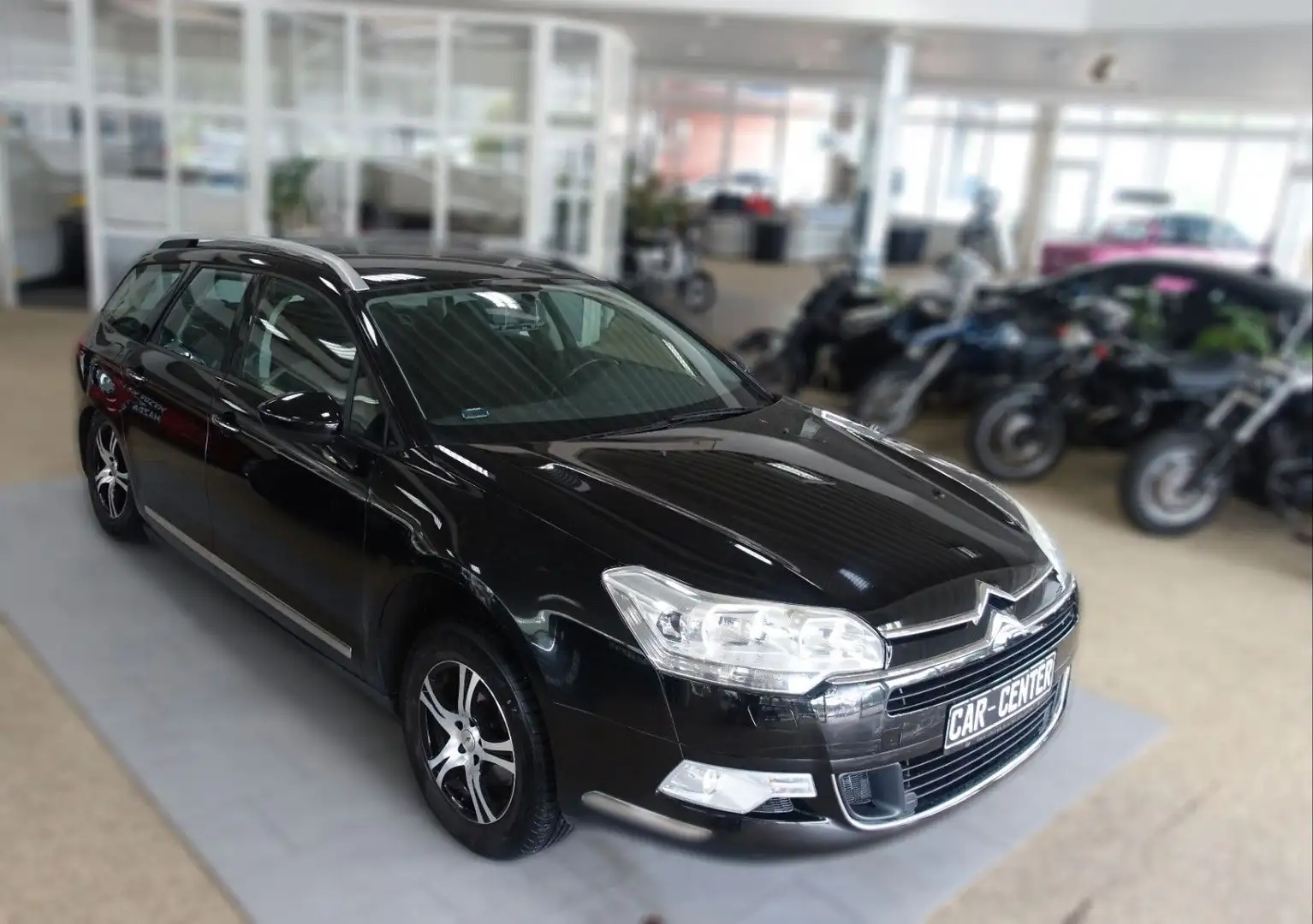 Citroen C5 HDi FAP Tourer Confort Černá - 1