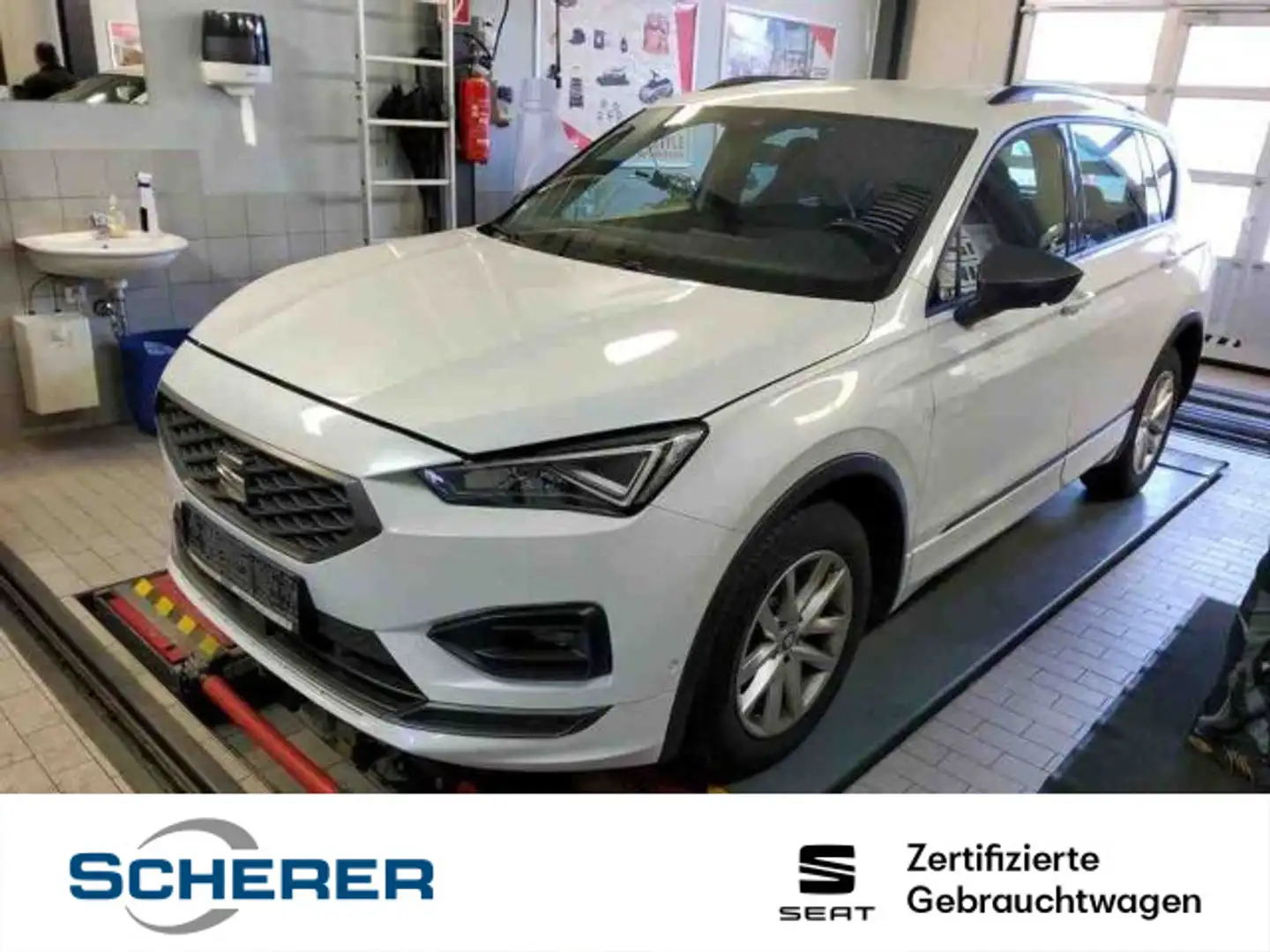 SEAT Tarraco FR 2.0 TDI DSG 4Drive LED NAVI AHK RFK Weiß - 1