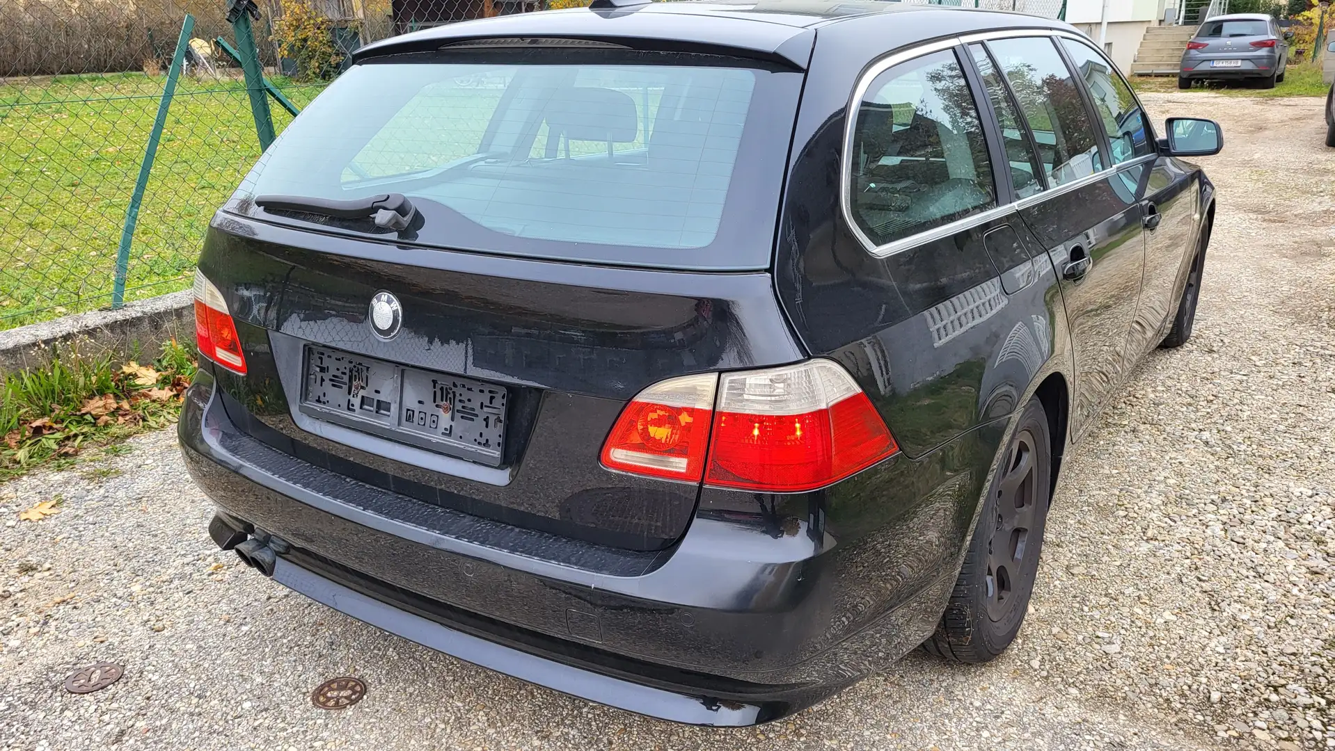 BMW 525 525d Touring Schwarz - 2