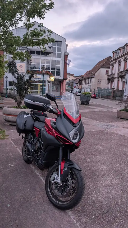 MV Agusta Turismo Veloce 800