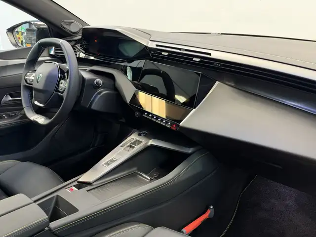 Peugeot 408 view 8
