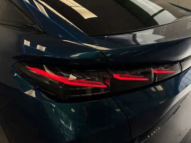 Peugeot 408 view 6