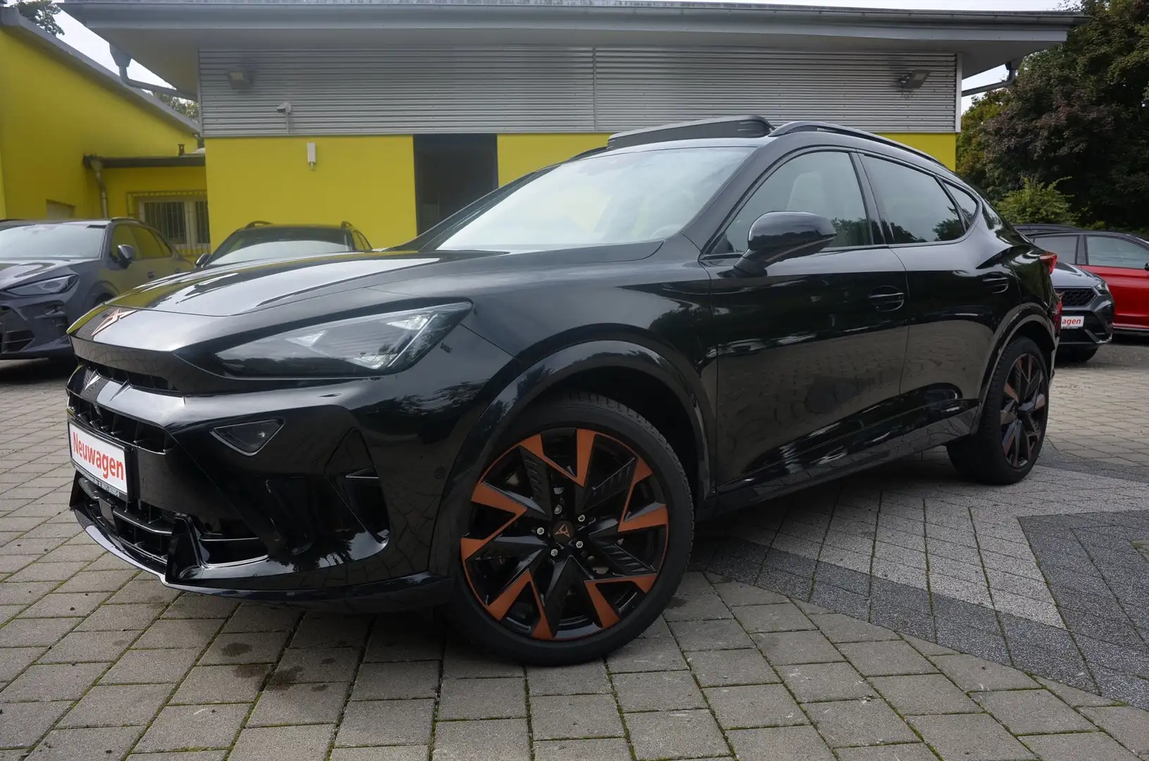 CUPRA Formentor VZ 333 4x4 4JGAR+AHK+PANO+360°+TWINKEL Schwarz - 1