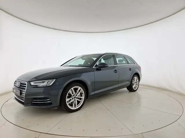 Audi A4 avant 2.0 tdi business sport 190cv my16