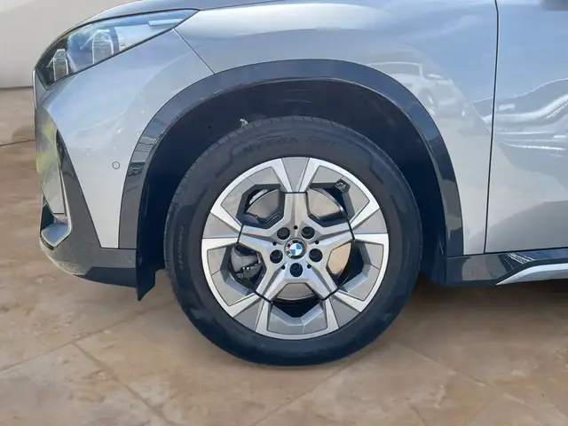 BMW X1 view 3