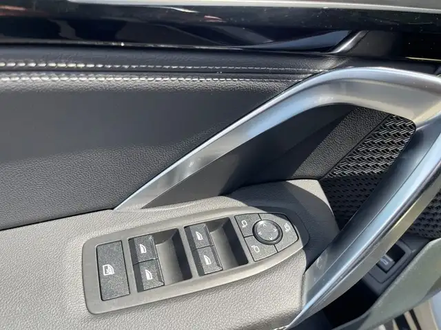 BMW X1 view 10