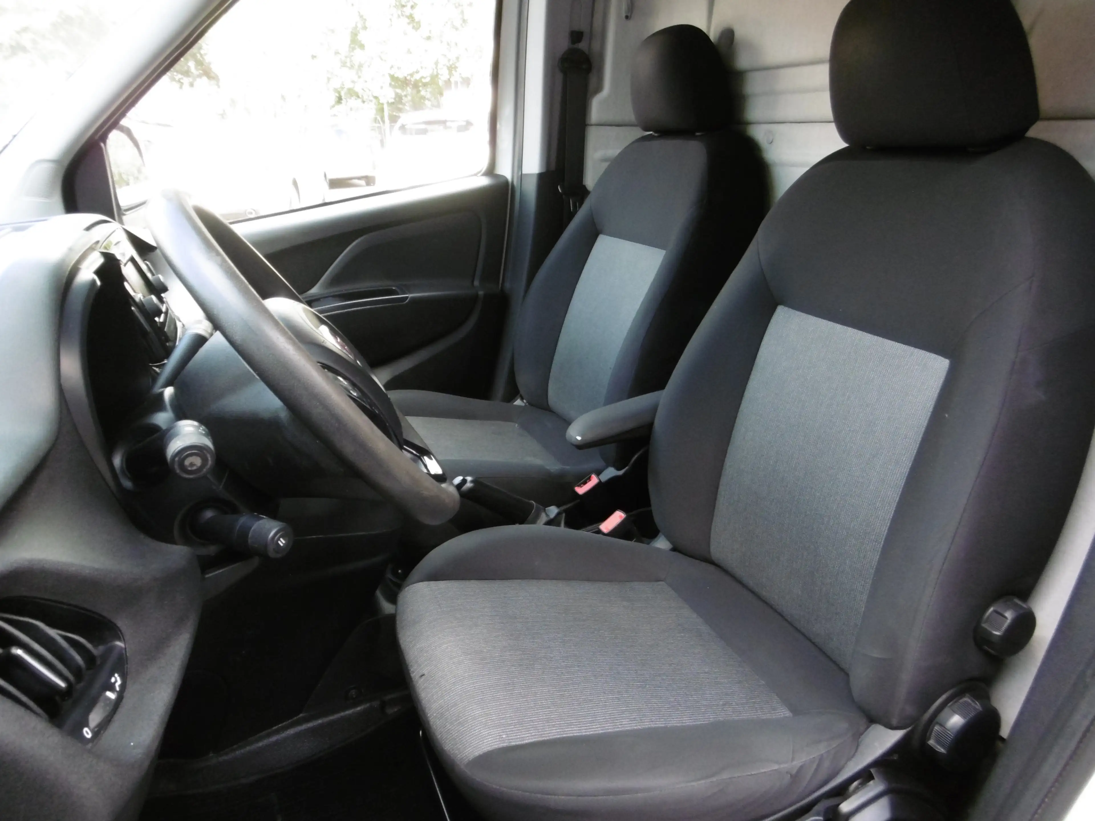 Fiat Doblo 1.4 T-Jet SX Kasten Klima Tempomat PDC — photo 5