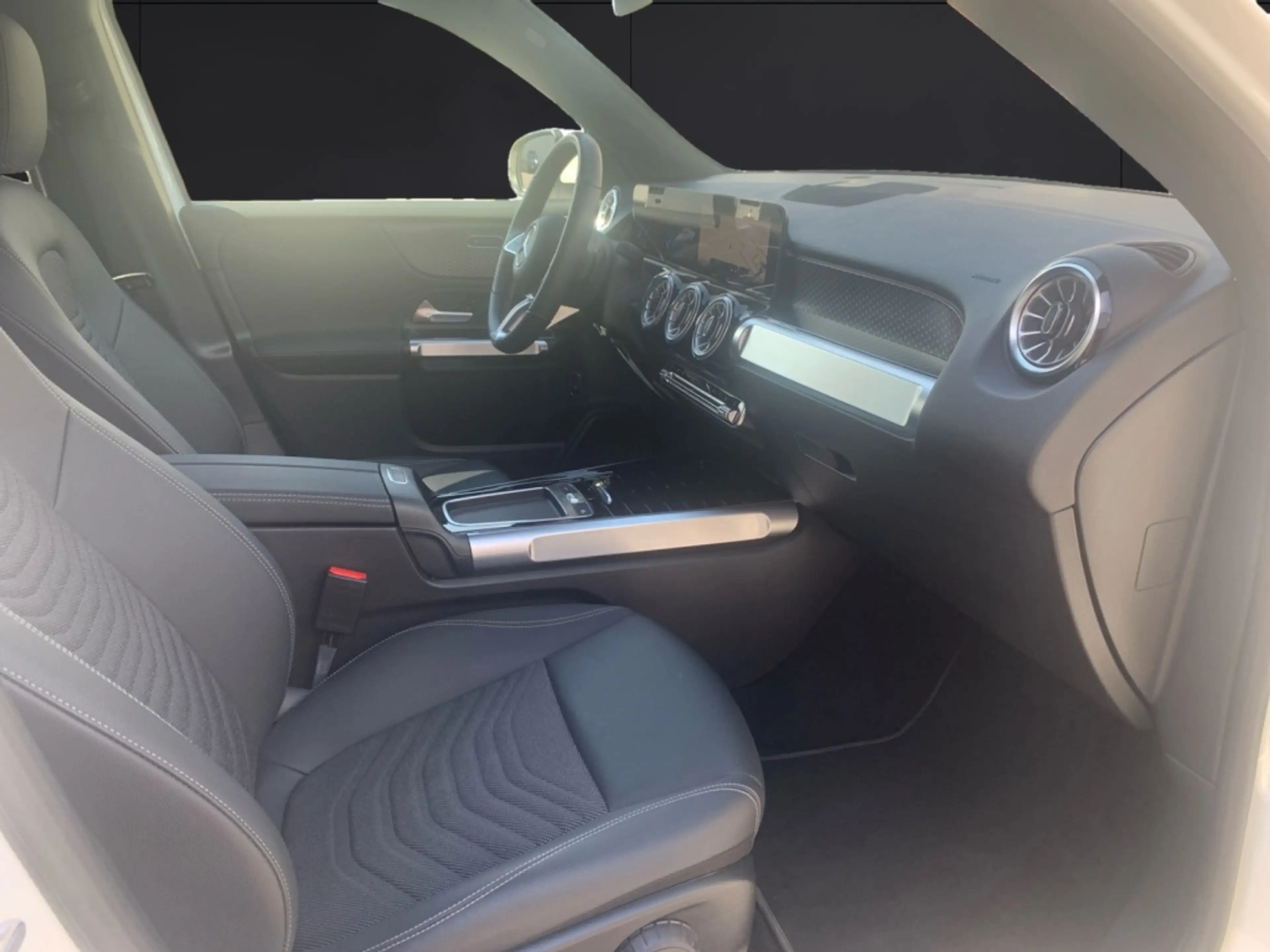 Mercedes-Benz EQB 250 + Progressive Advanced*AHV — photo 6