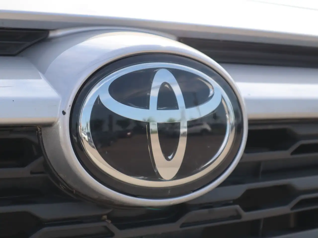 Toyota RAV 4 photo Toyota RAV 4