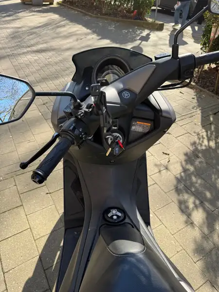 Yamaha NMAX - foto 8