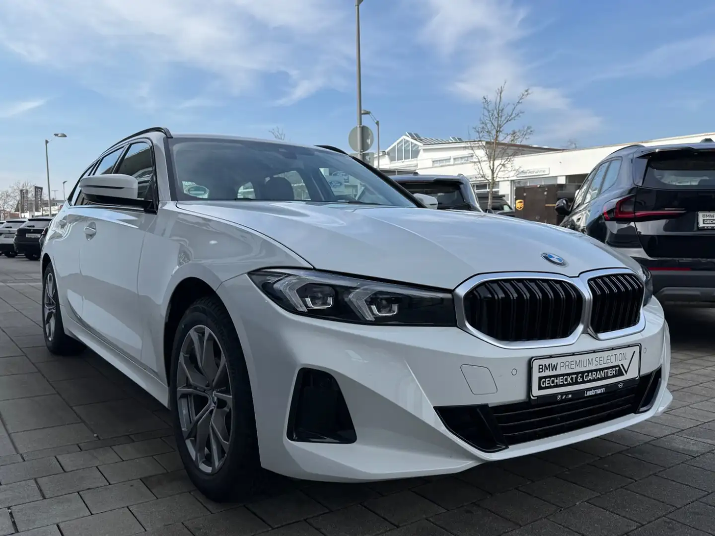 BMW 320 i Touring elSitz/KomfZug GARANTIE bis 12/2028 Weiß - 2