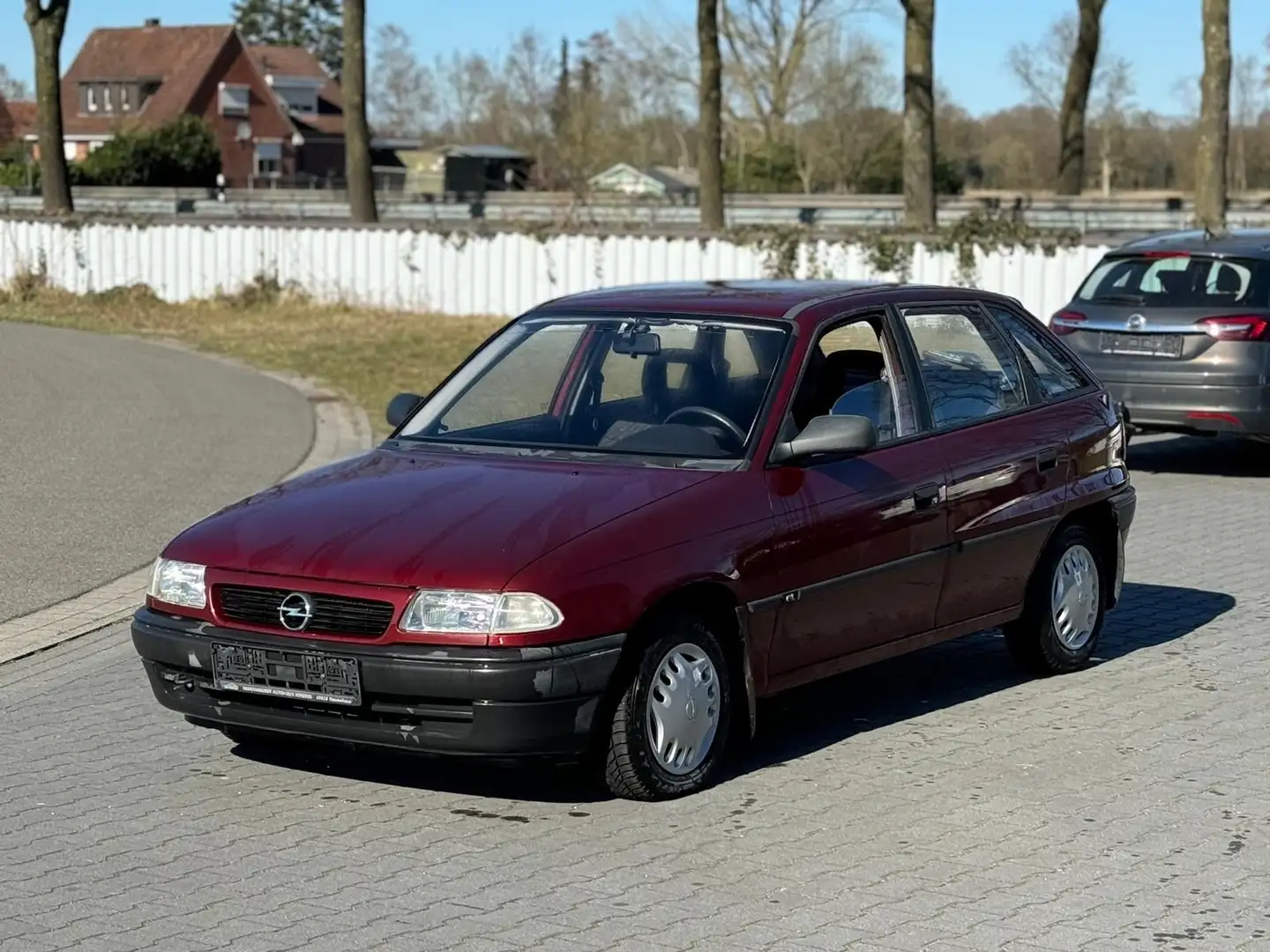 Opel Astra 1.6 GL  Automatikgetriebe Nur 85000 km - 1