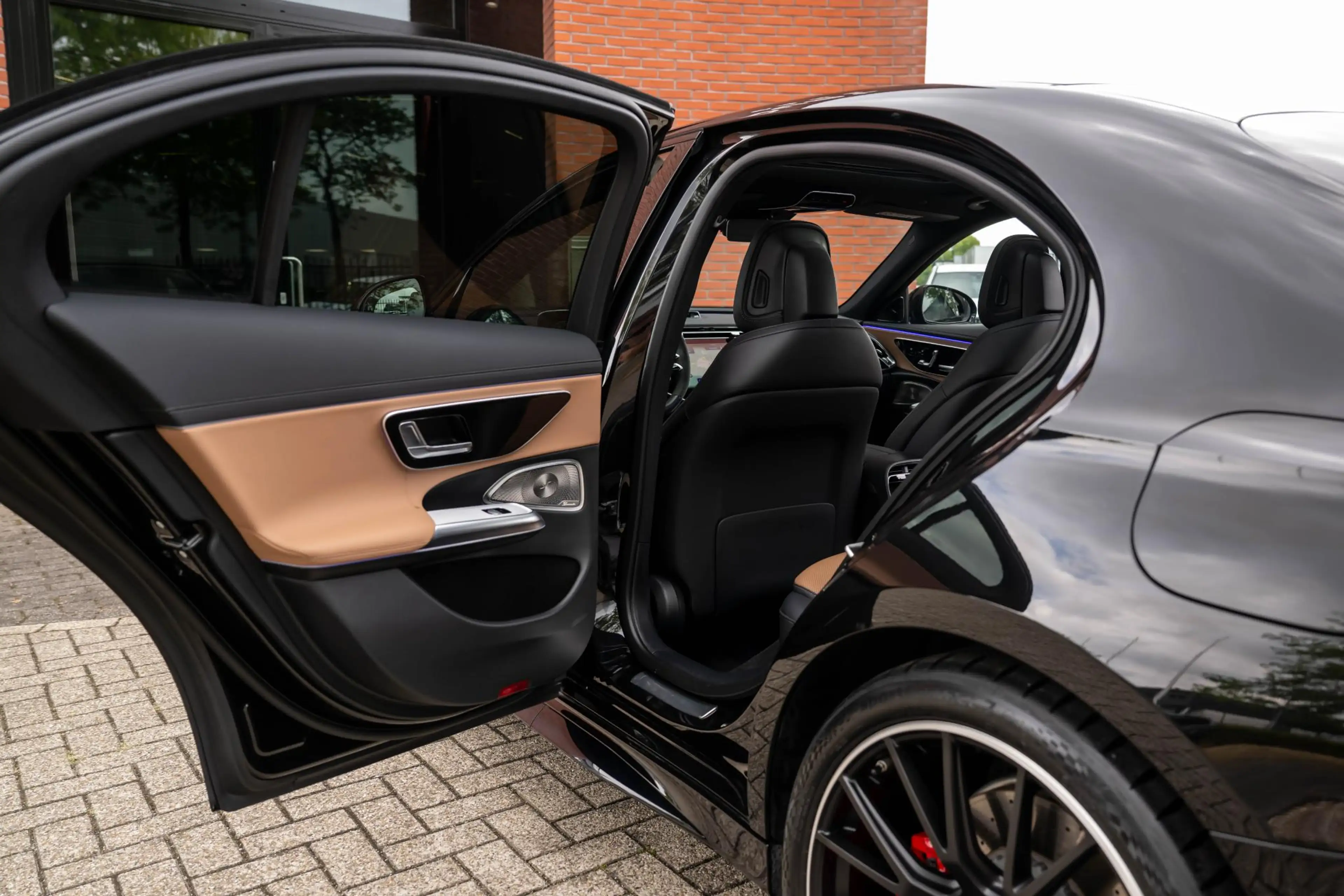 Mercedes-Benz E 53 AMG 4MATIC+ Dynamic Plus Premium Plus Massage — photo 36