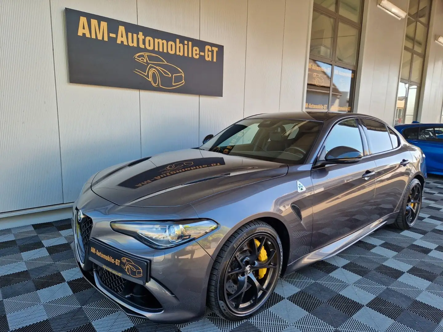 Alfa Romeo Giulia Quadrifoglio 2.9 V6 510 PS*1 Hand*MwSt* Gris - 1