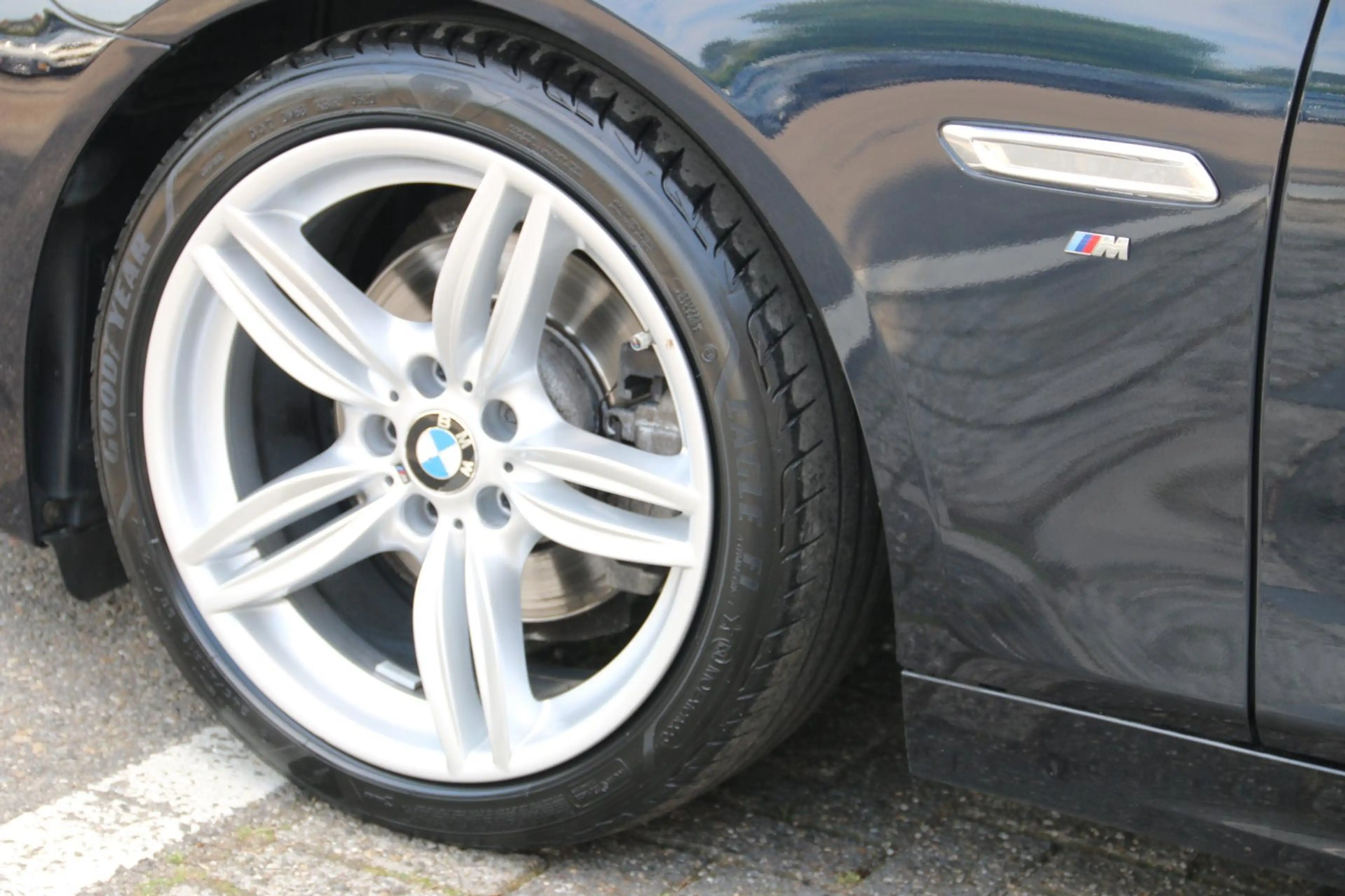 BMW 520 5-serie Touring 520i M-SPORT PANO-DAK NL-AUTO NAP! — photo 5