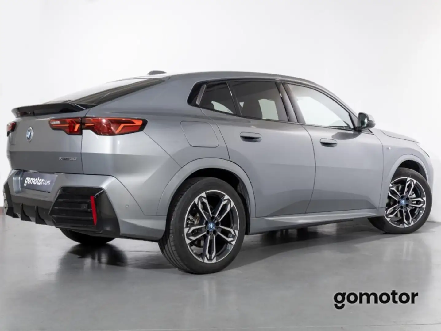 BMW iX2 xDrive30A - 2