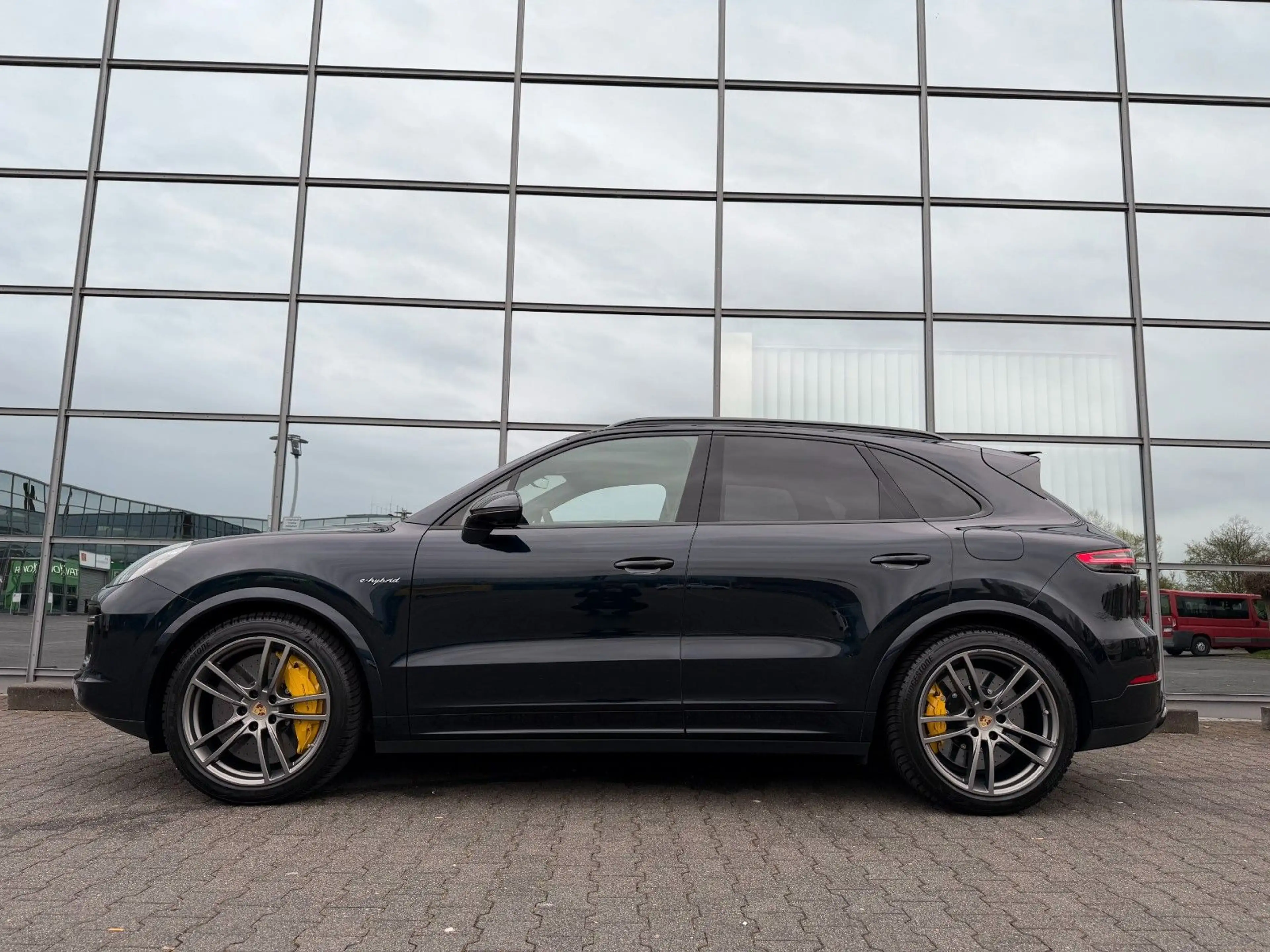 Porsche Cayenne Turbo S E-Hybrid Approved Chrono — photo 5