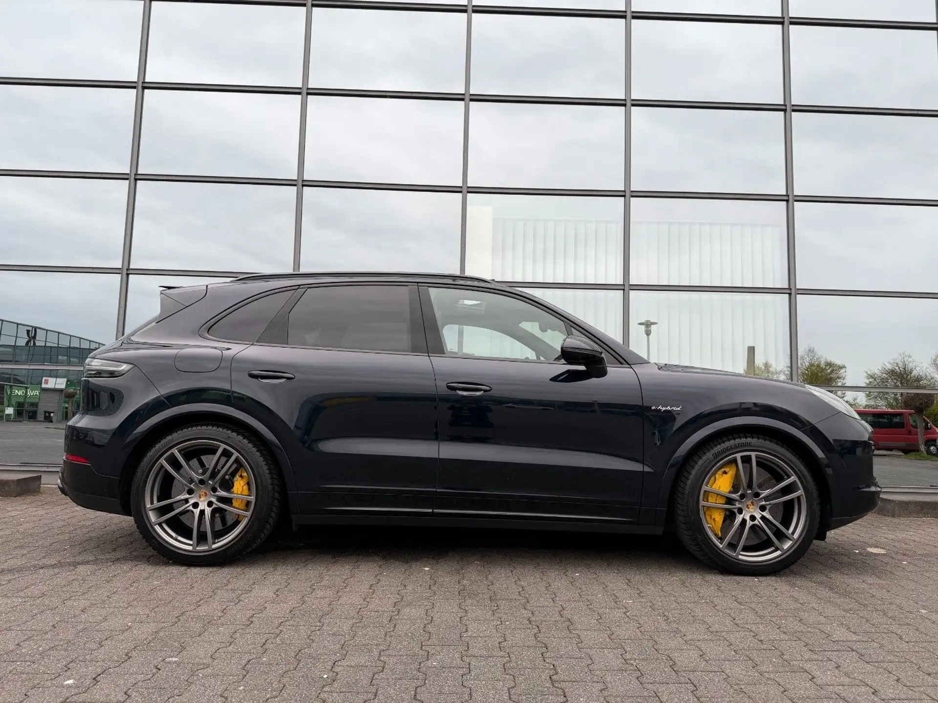포르쉐 Porsche Cayenne S E-Hybrid 2021 검정 사진 3
