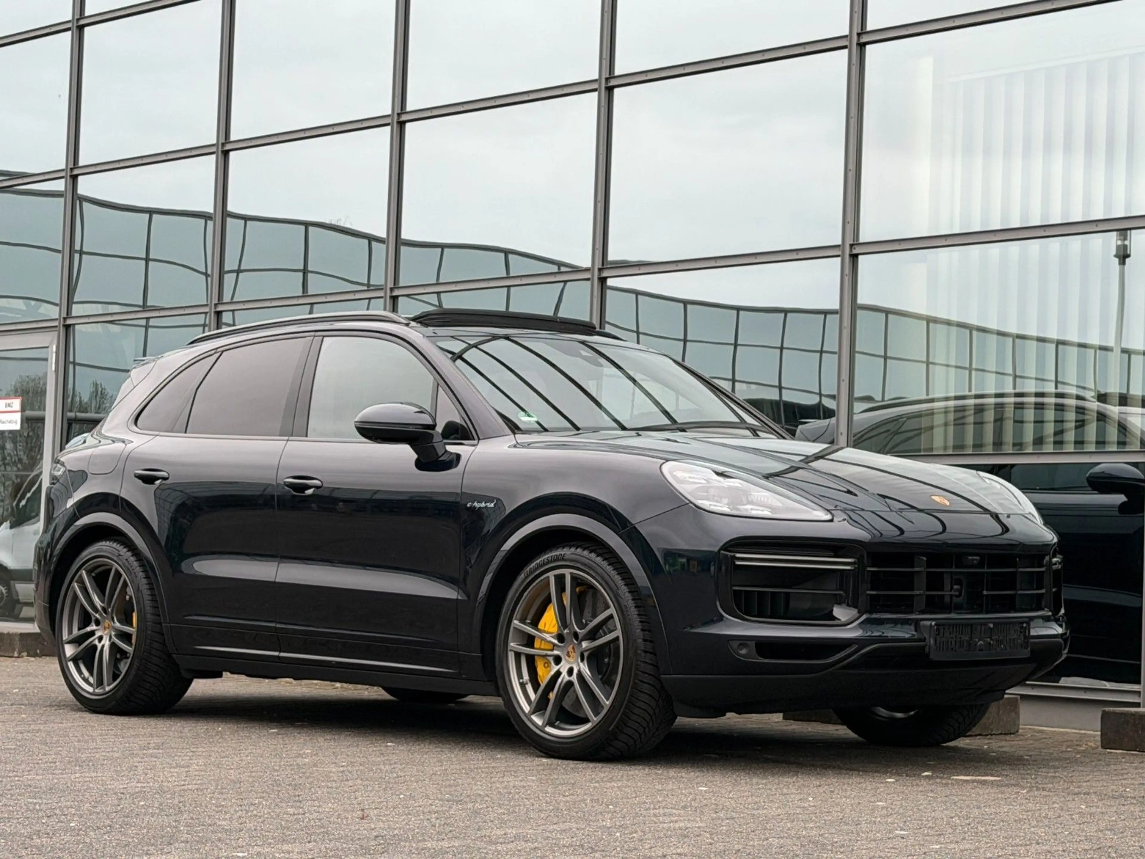 Porsche Cayenne Turbo S E-Hybrid Approved Chrono — photo 6