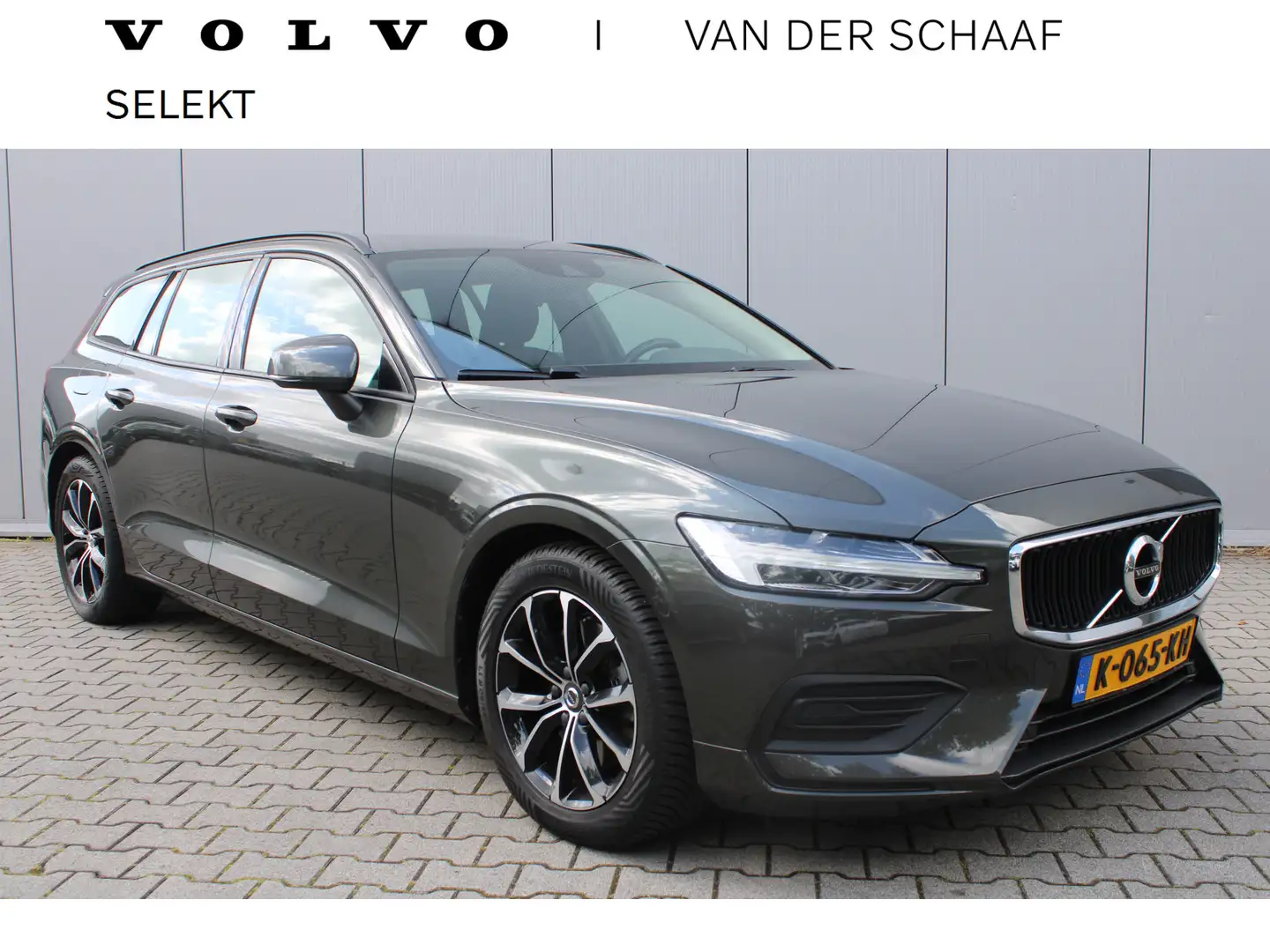 Volvo V60 B3 Momentum Advantage | Leder | Stoelverwarming | Grijs - 1