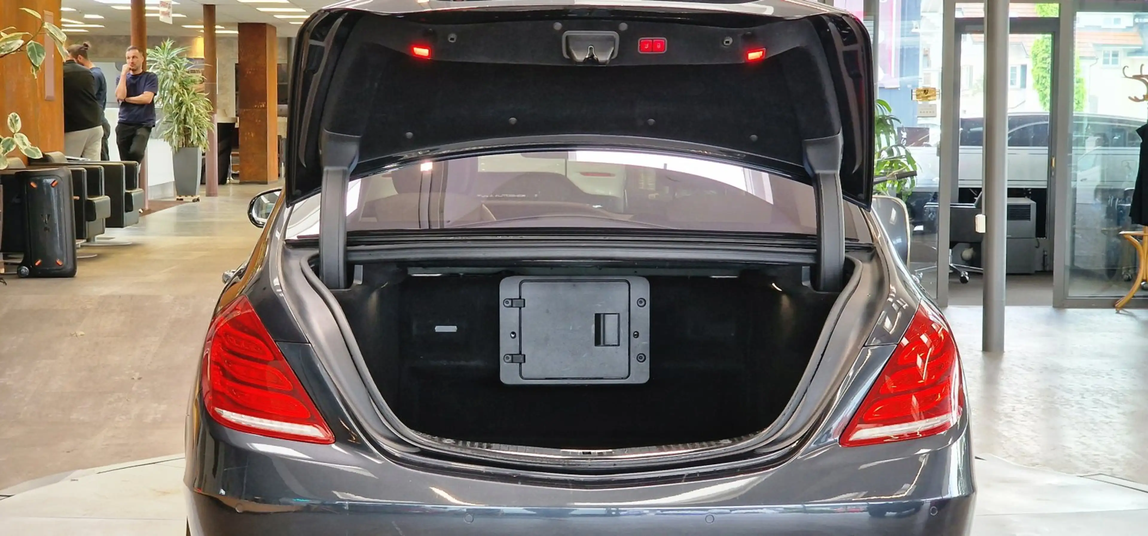 Mercedes-Benz S 500 4Matic Aut. *Luftfederung*360°*Navi* — photo 9