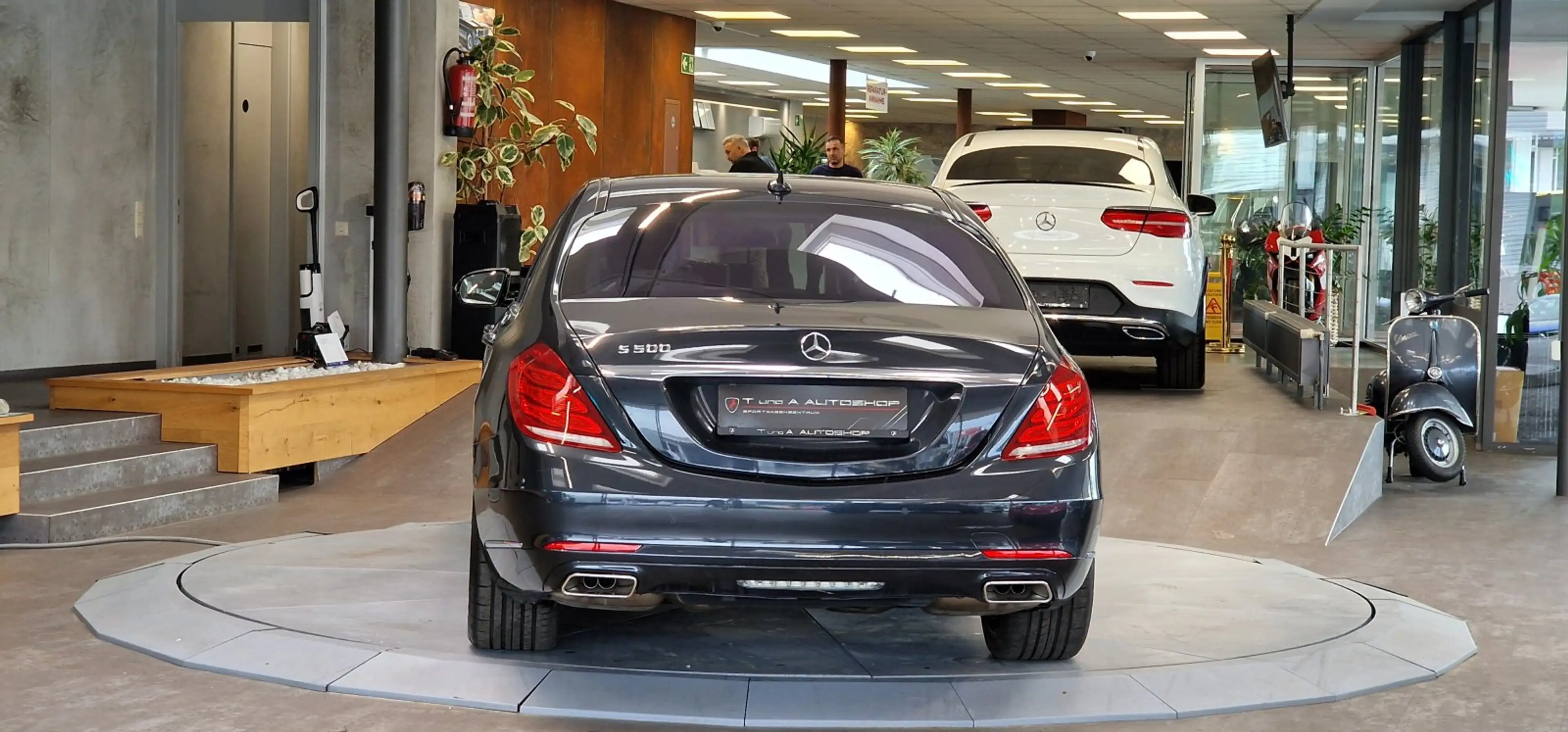 Mercedes-Benz S 500 4Matic Aut. *Luftfederung*360°*Navi* — photo 8