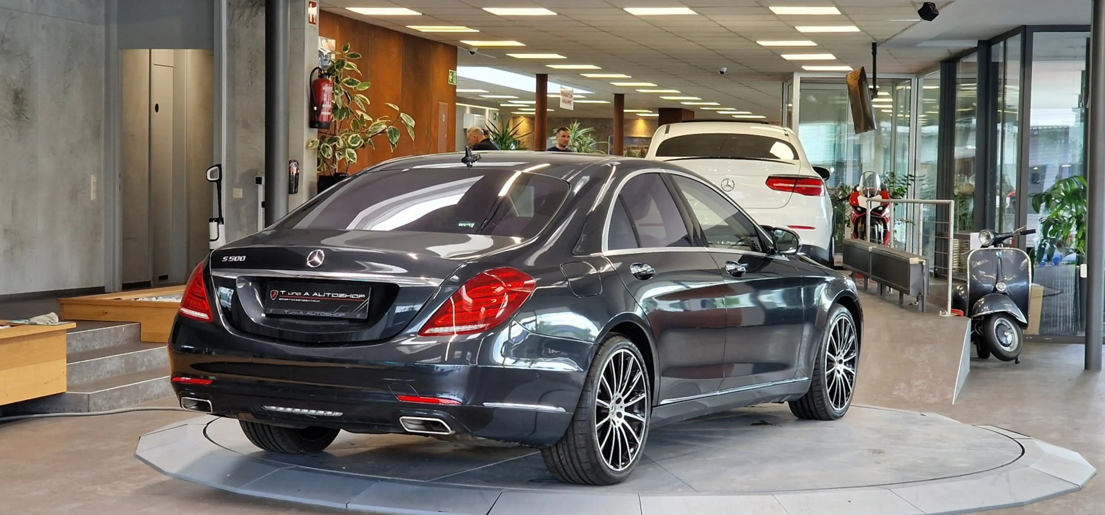 Mercedes-Benz S 500 4Matic Aut. *Luftfederung*360°*Navi* — photo 7