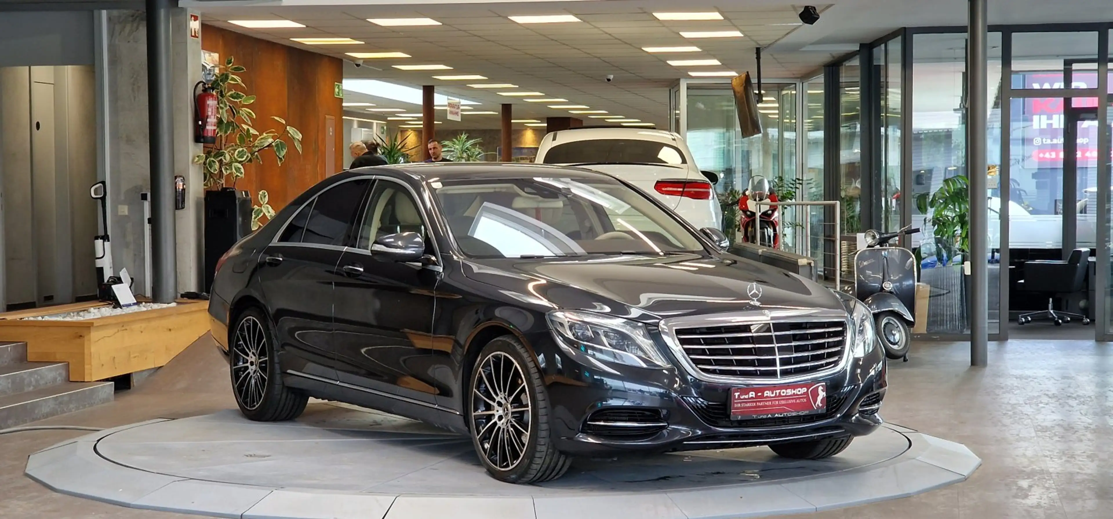 Mercedes-Benz S 500 4Matic Aut. *Luftfederung*360°*Navi* — photo 3