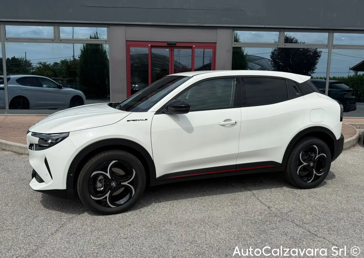 Alfa Romeo Junior 1.2 145 CV Hybrid eDCT6 Speciale / RJA22454 Blanc - 2