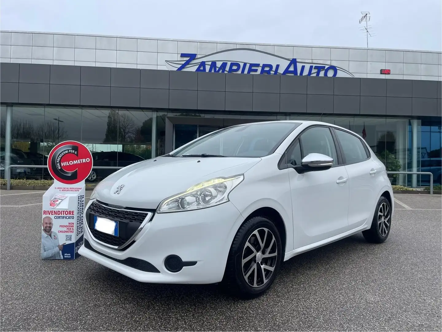 Peugeot 208 208 5p 1.2 cc 82 CV puretech Active E6 Bianco - 1