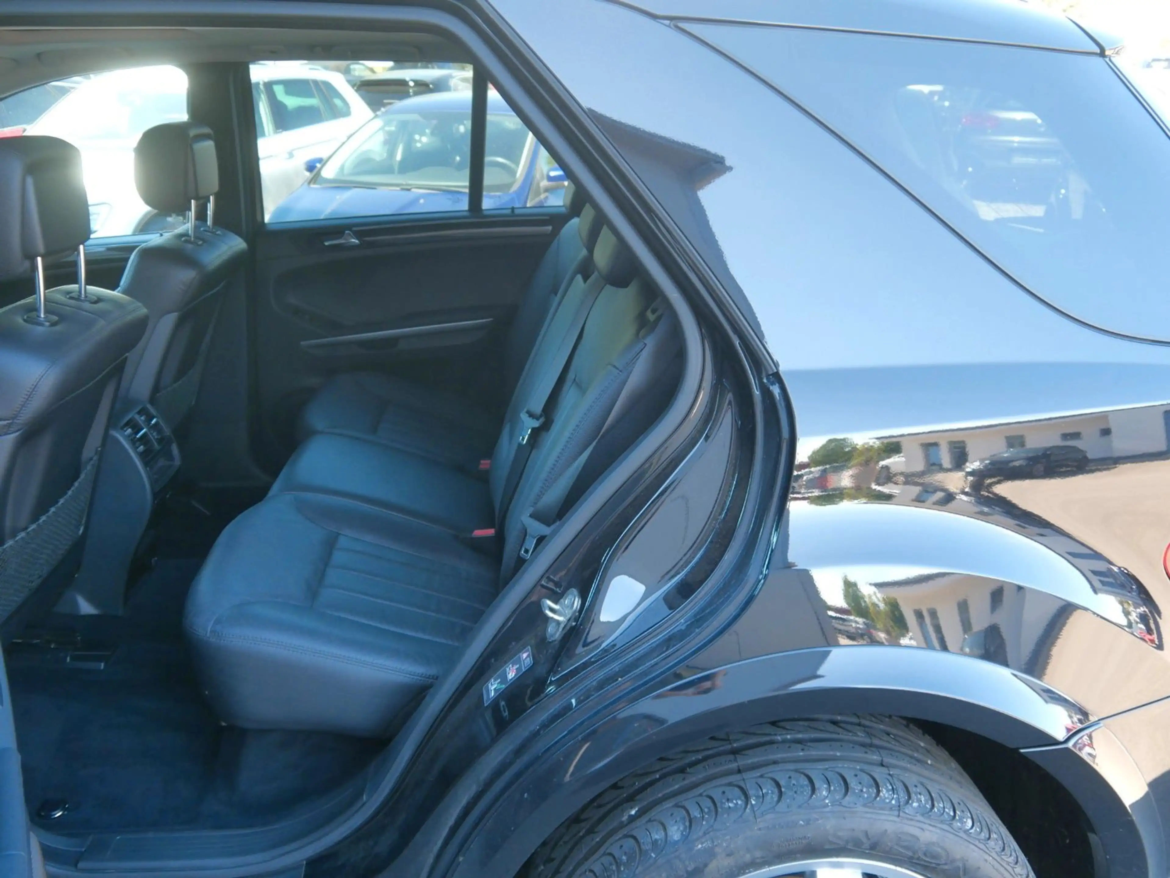 Mercedes-Benz ML 320 CDI 4M AMG-PAKET NAVI/S-DACH/H&K/OFFROAD — photo 9