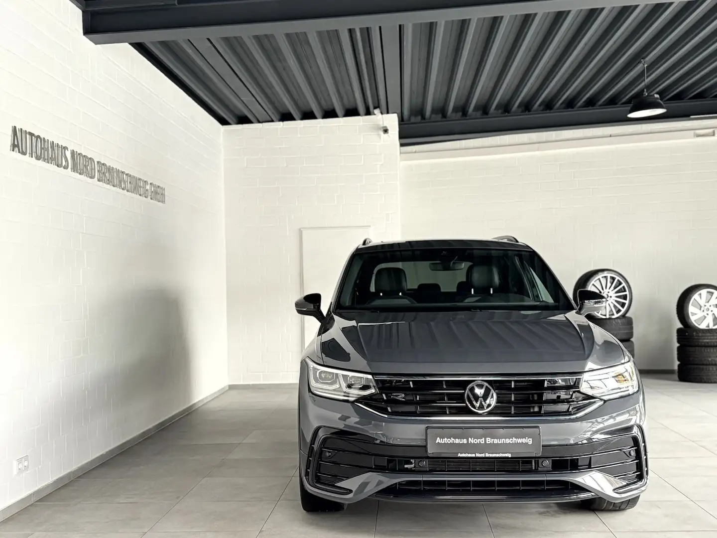 Volkswagen Tiguan 1.4 TSI eHybrid R Line*BlackStyle*Pano*IQ* Gris - 2