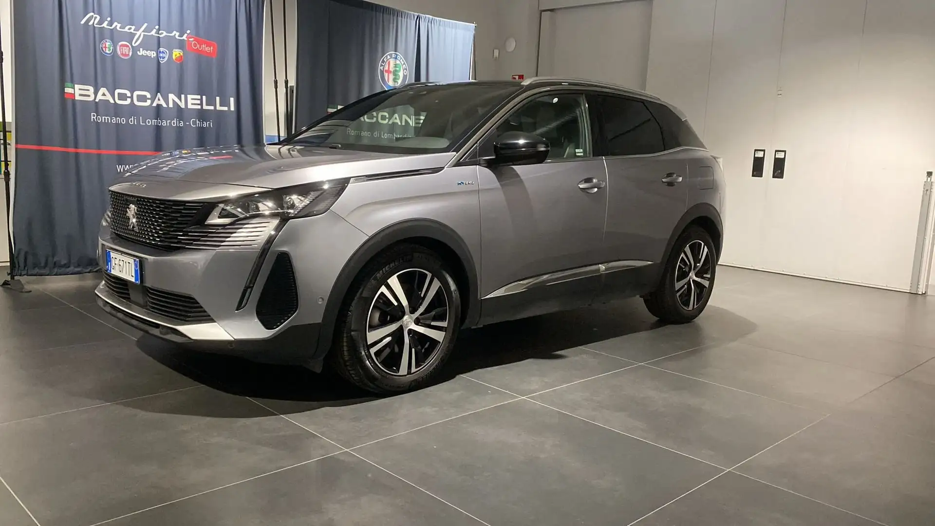 Peugeot 3008 Hybrid 225 e-EAT8 GT Grigio - 1