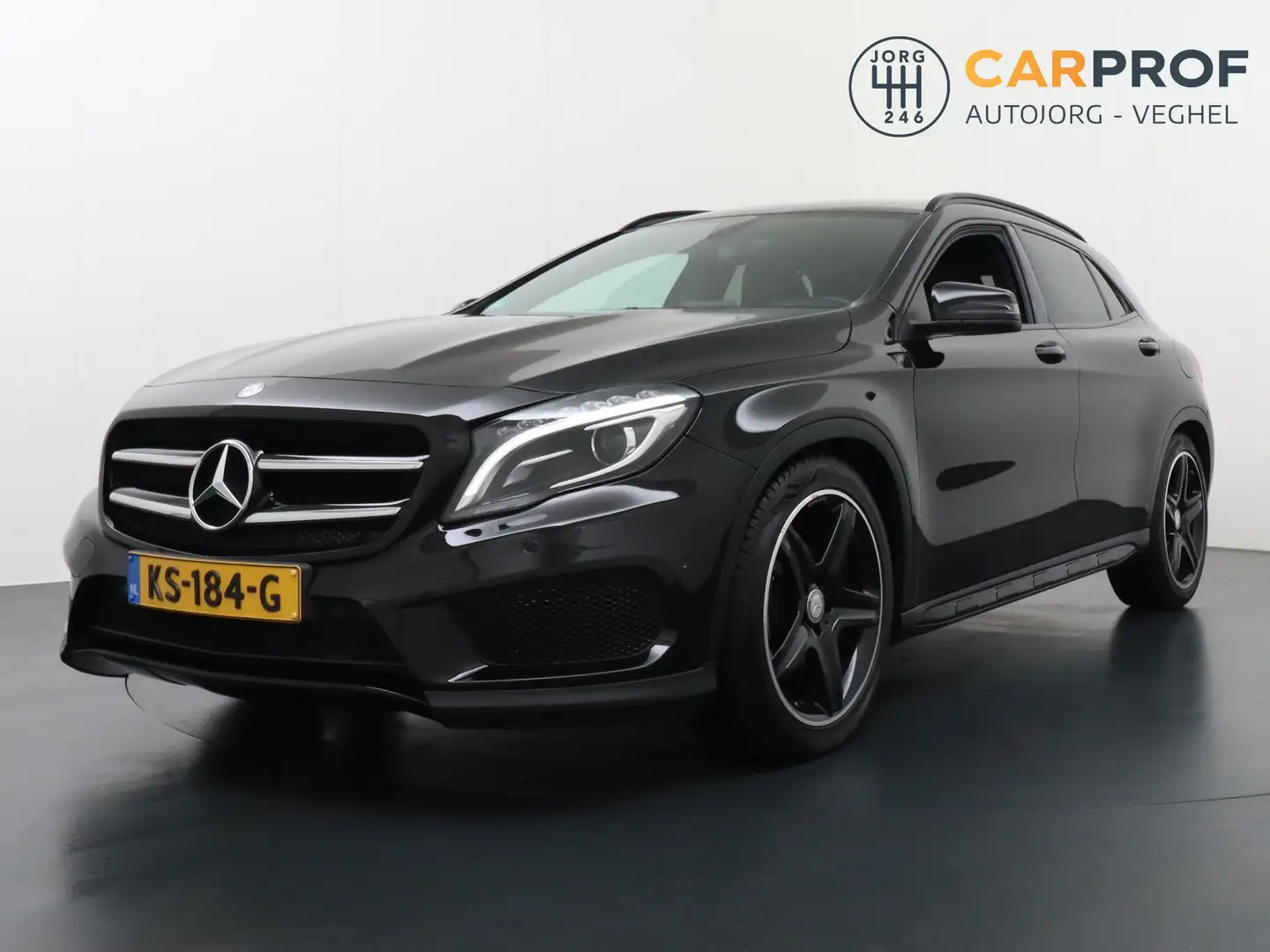 Mercedes-Benz GLA 180 AMG Night Edition Plus AMG Styling Automaat Zwart - 1