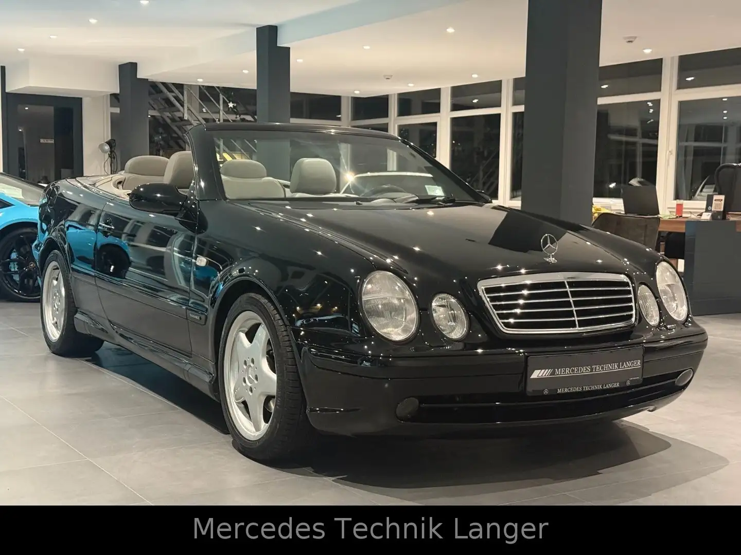 Mercedes-Benz CLK 200 AMG PAKET/SERVICE NEU/2 HAND Schwarz - 1