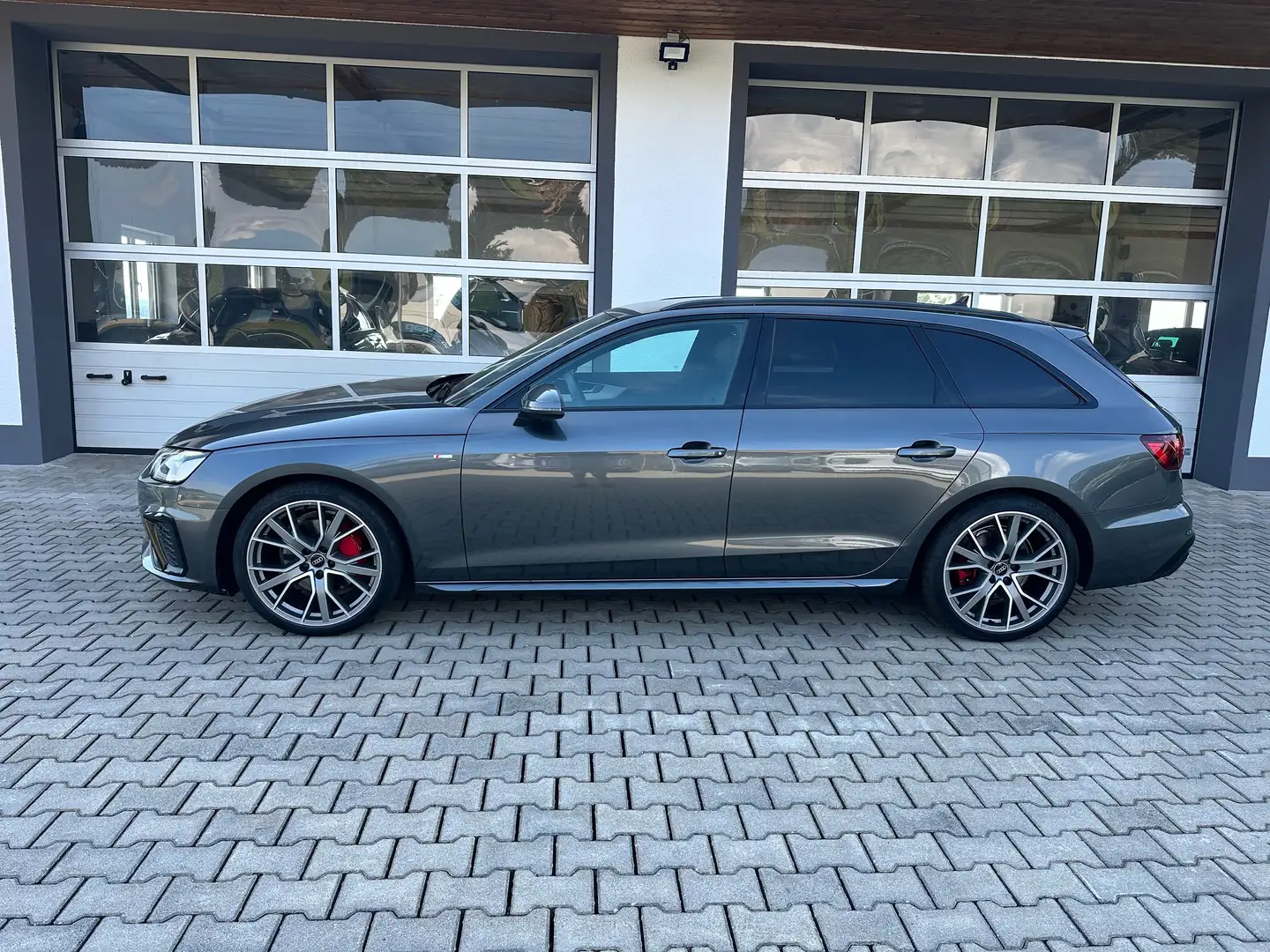 Audi A4 40 TDI quattro S-tronic S-line *AHV*DIGITAL*RFK* Grau - 2