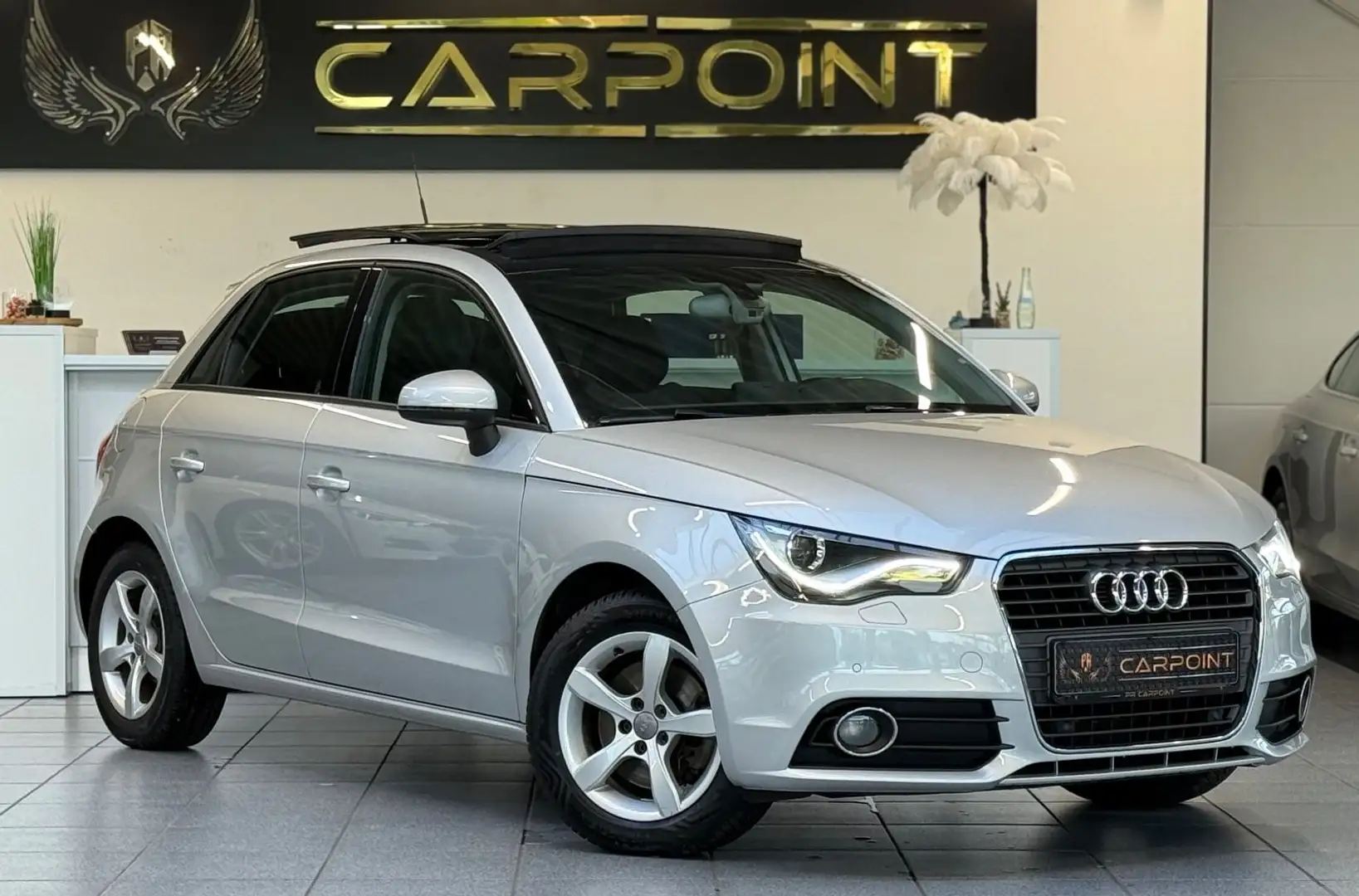 Audi A1 Sportback ambition/Xenon/1.Hand/Navi/Pano/BT Silber - 1