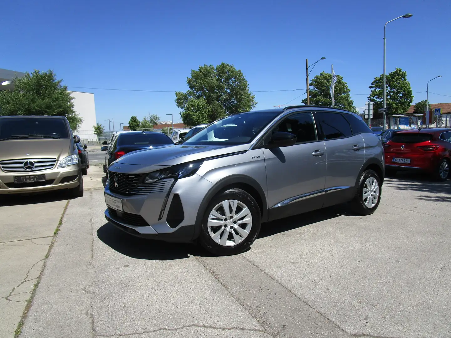 Peugeot 3008 BlueHDi 130 S&S EAT8 Style Grau - 1