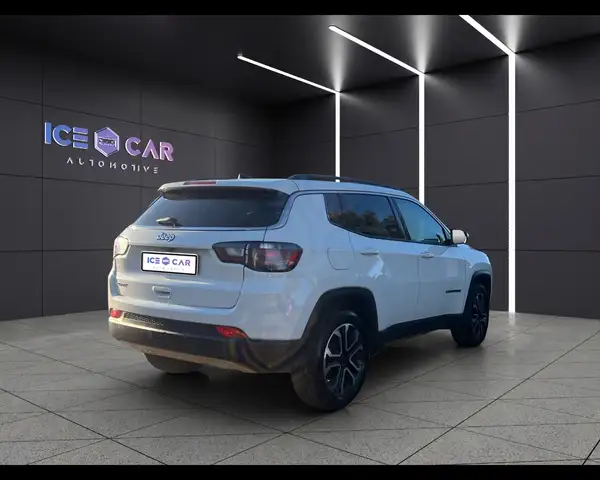 Jeep Compass view 4