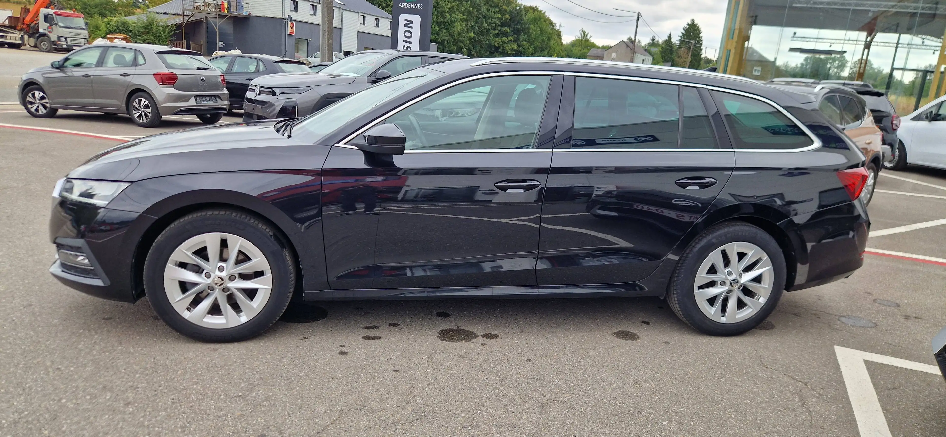 Skoda Octavia Octavia SW 2.0 TDi SCR 4x4 Ambition DSG — photo 4