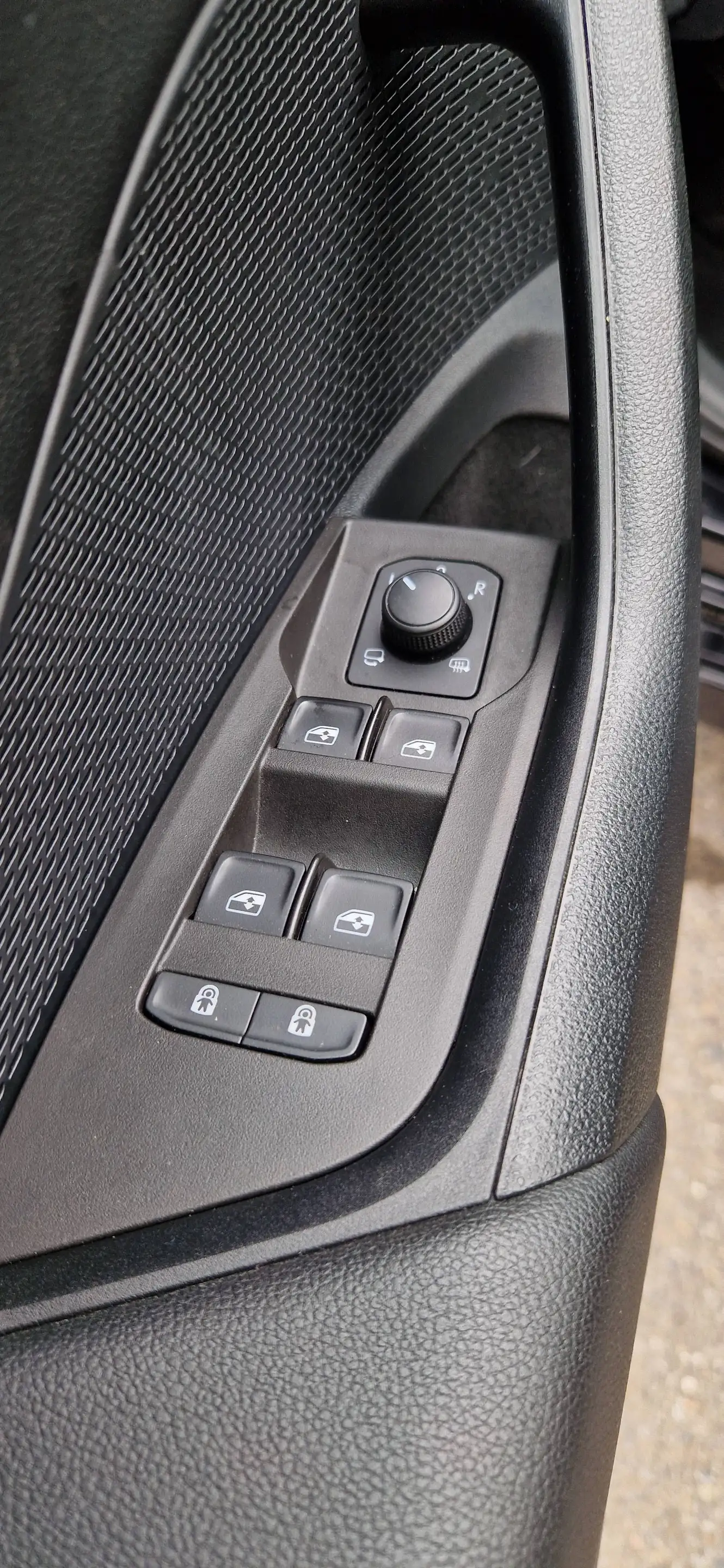 Skoda Octavia Octavia SW 2.0 TDi SCR 4x4 Ambition DSG — photo 14