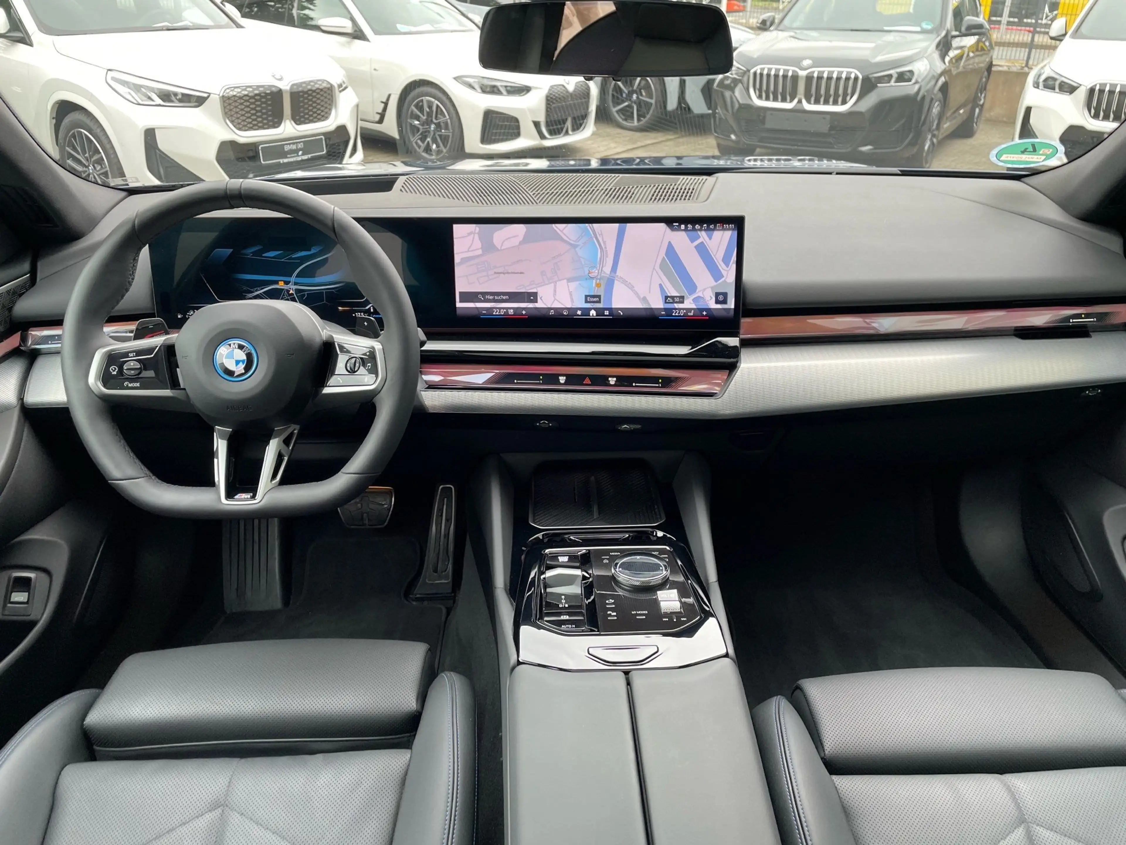 BMW 550 e xDrive Tour M Sport || AHK ACC 360 Pano — photo 3