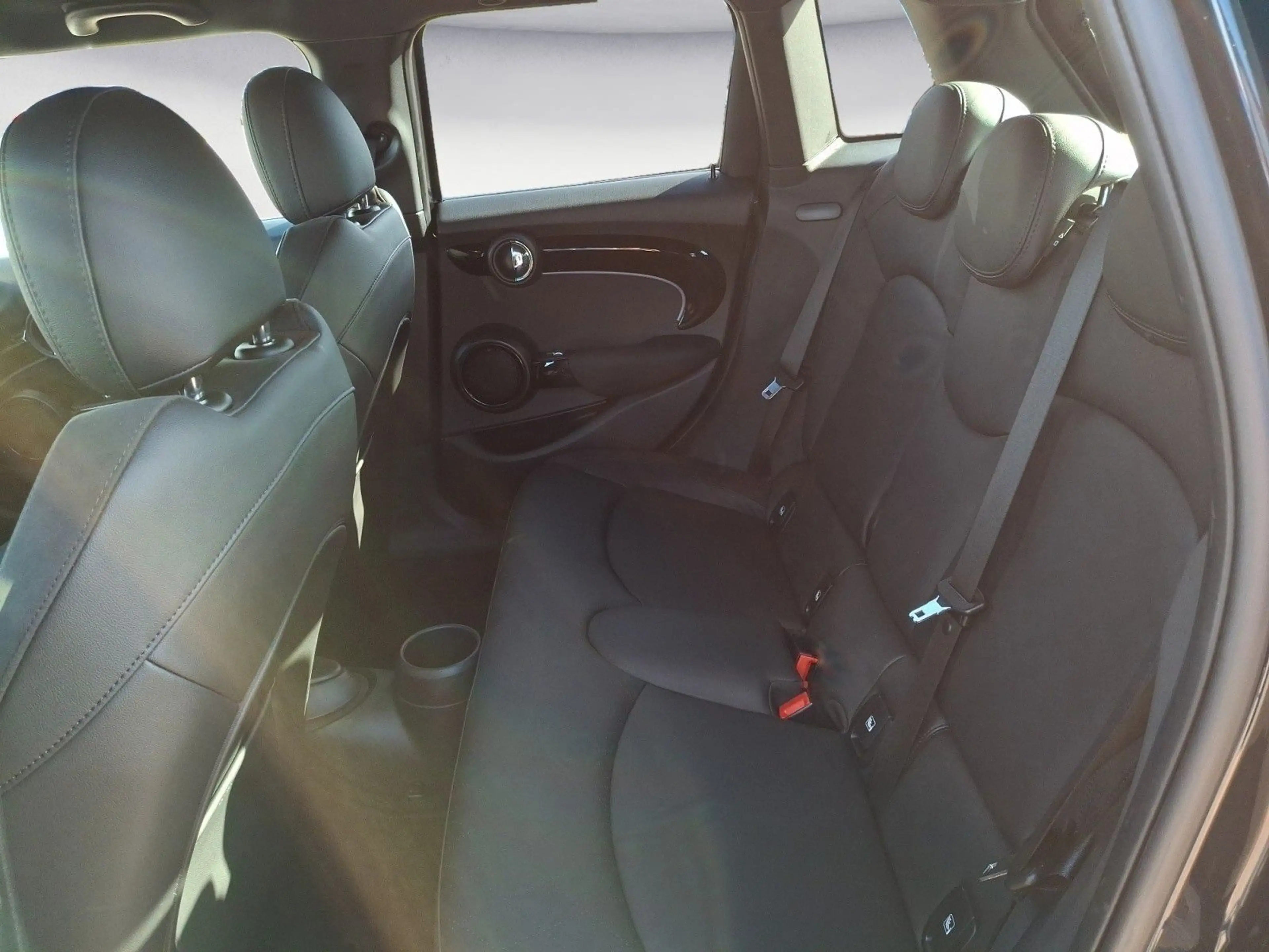 MINI Cooper S Classic Trim Steptronic Navigation Driv — photo 14