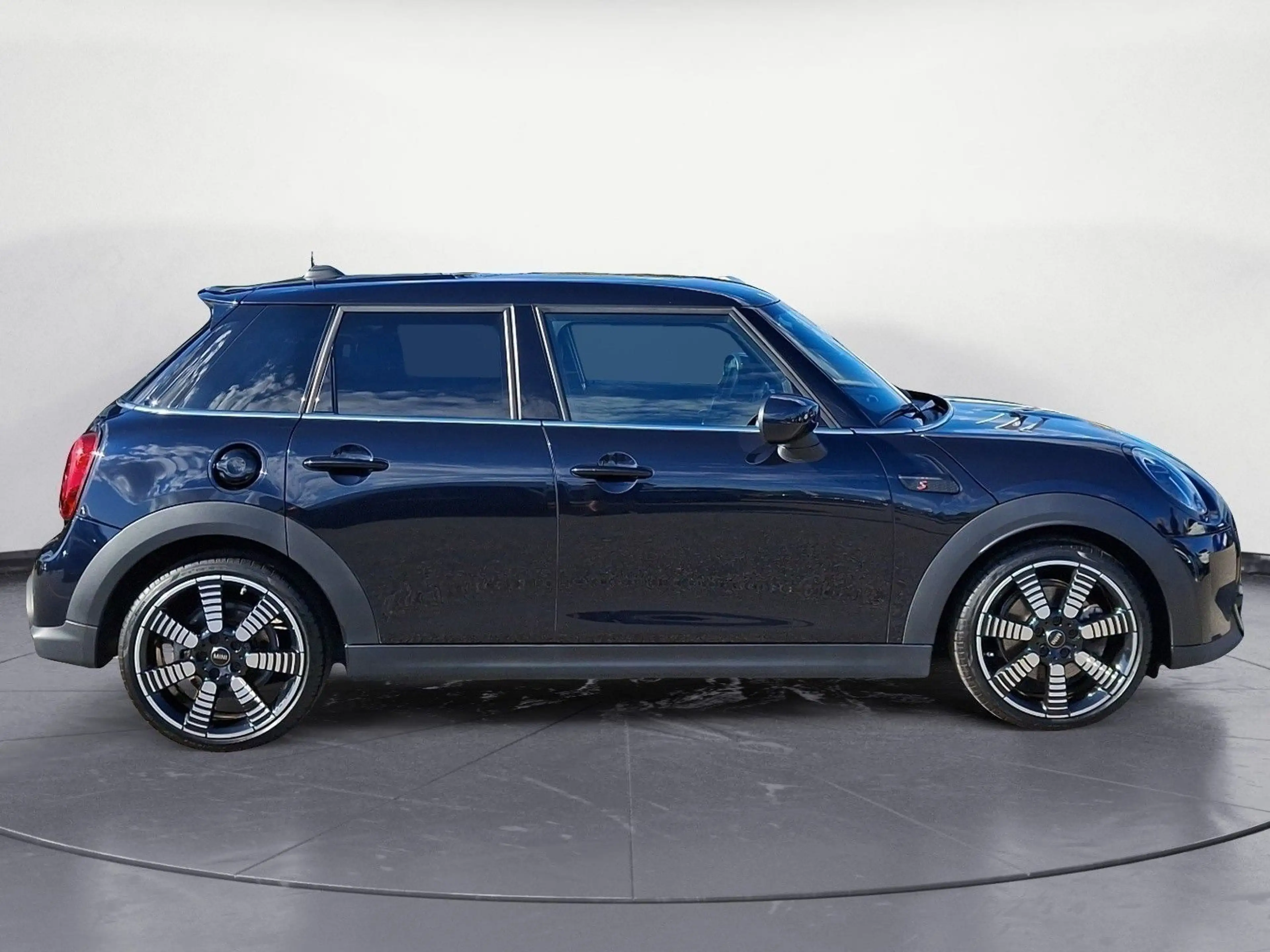 MINI Cooper S Classic Trim Steptronic Navigation Driv — photo 6