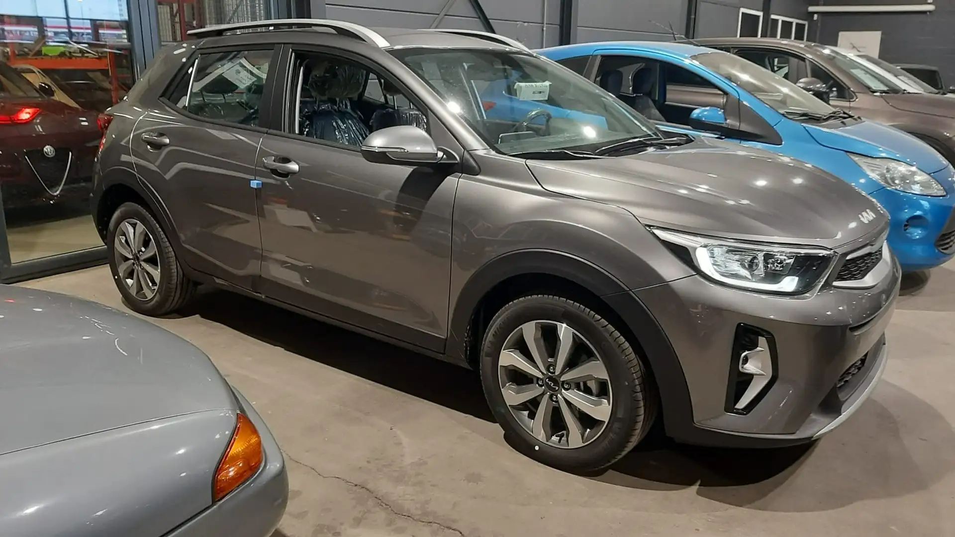 Kia Stonic 1.0 T Style Edition ISG DCT 25 km! 7 j garantie! Сірий - 2
