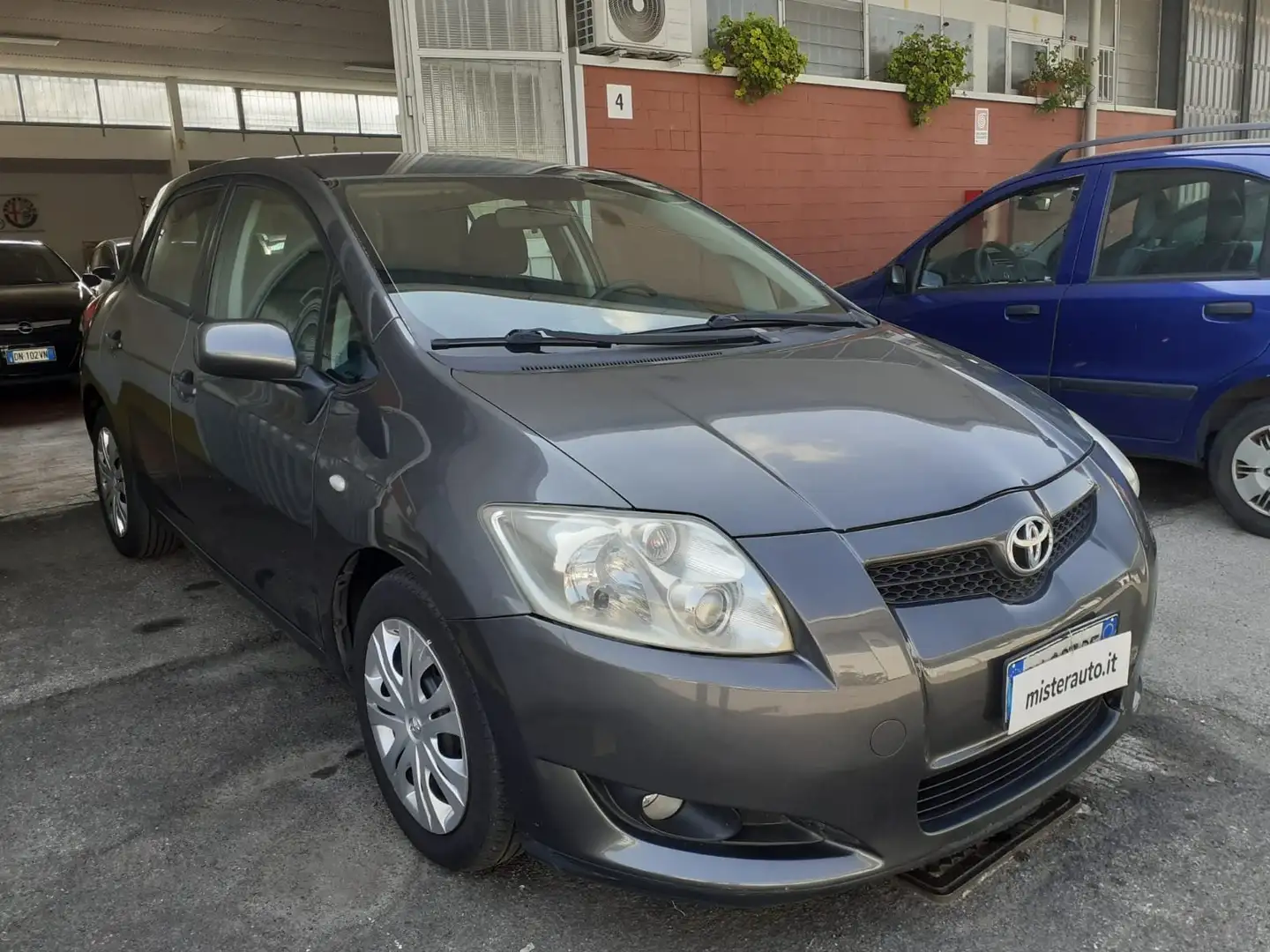 Toyota Auris Auris 5p 2.0 d-4d Sol dpf Grigio - 1