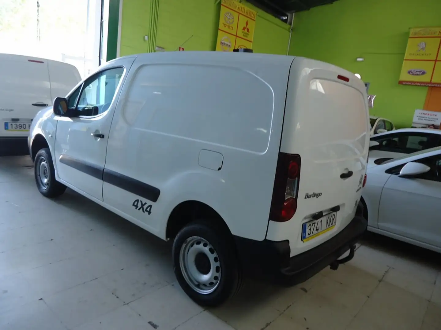 Citroen Berlingo Furgón 1.6BlueHDi Dangel 4x4 100 Blanc - 1